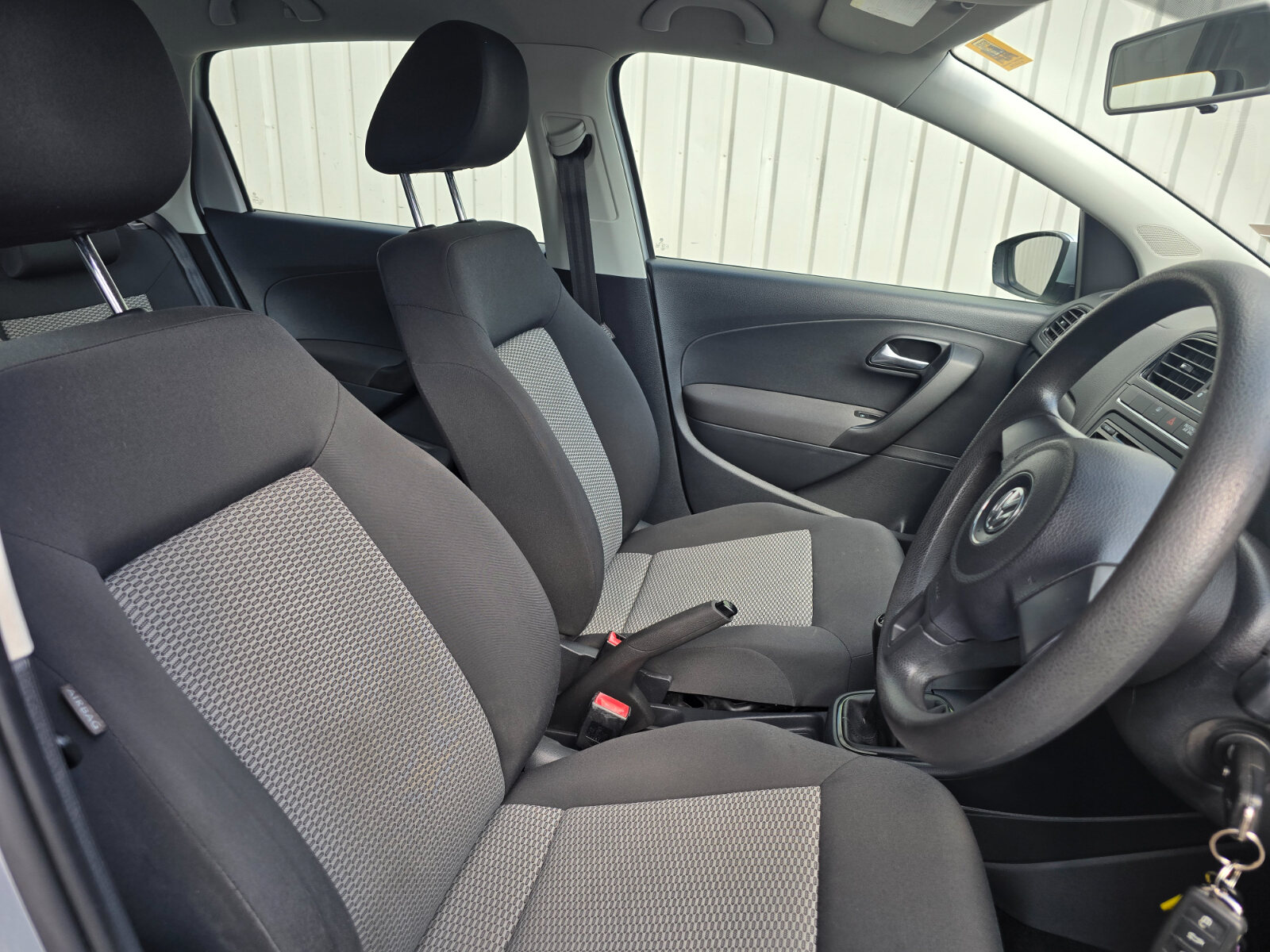 2010 Volkswagen Polo 1.2 TRENDLINE - Image 12