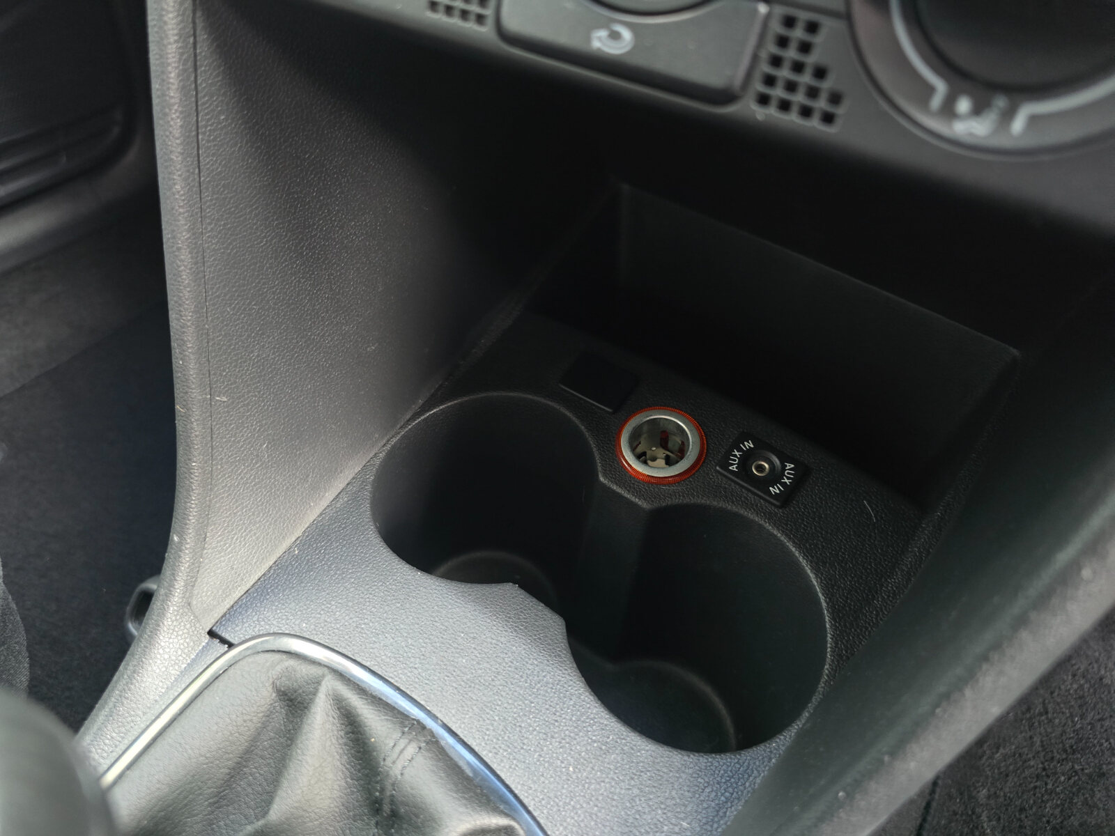 2010 Volkswagen Polo 1.2 TRENDLINE - Image 14