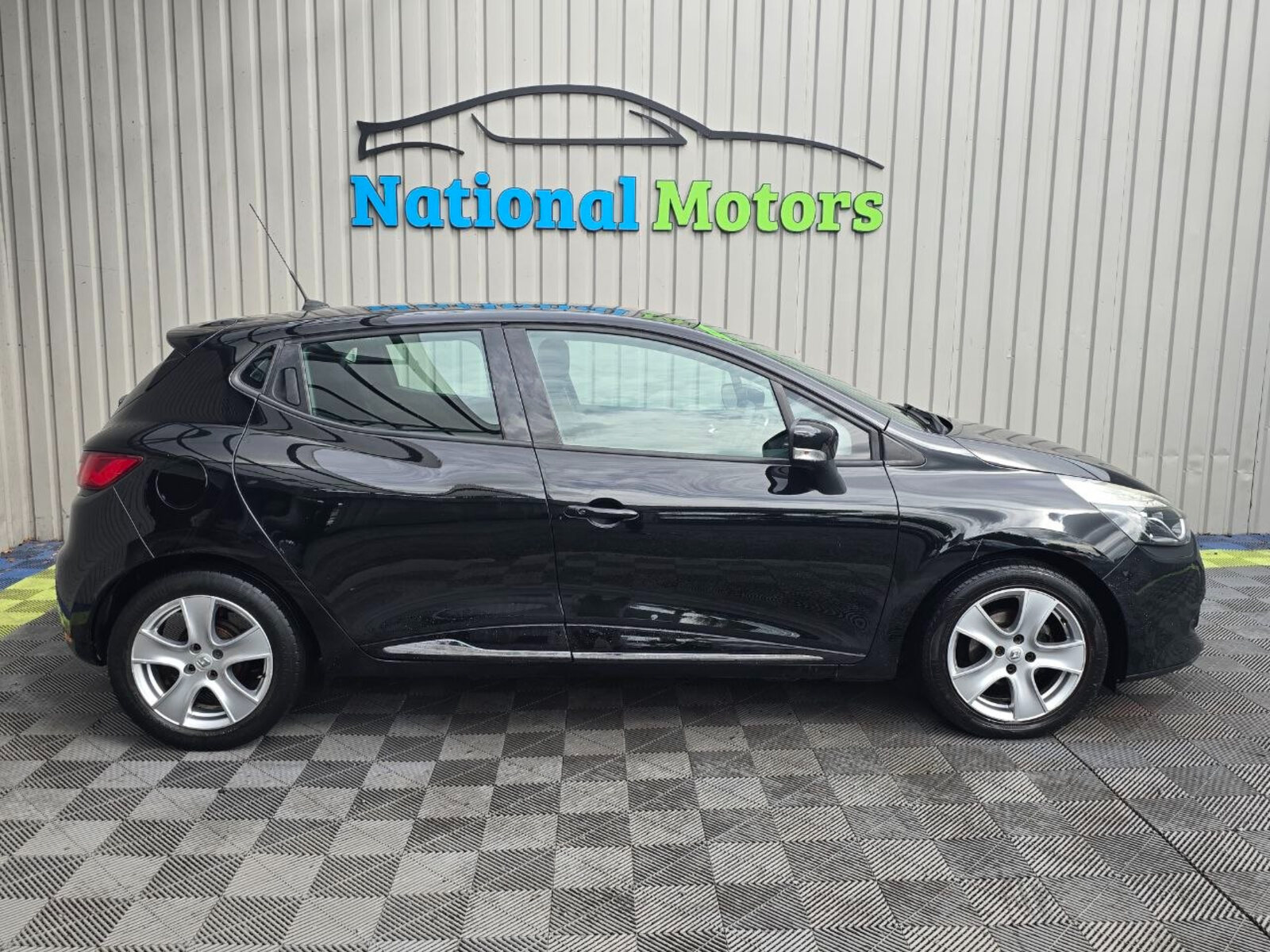 2013 Renault Clio 1.2 Petrol DYNAMIQUE - Image 2