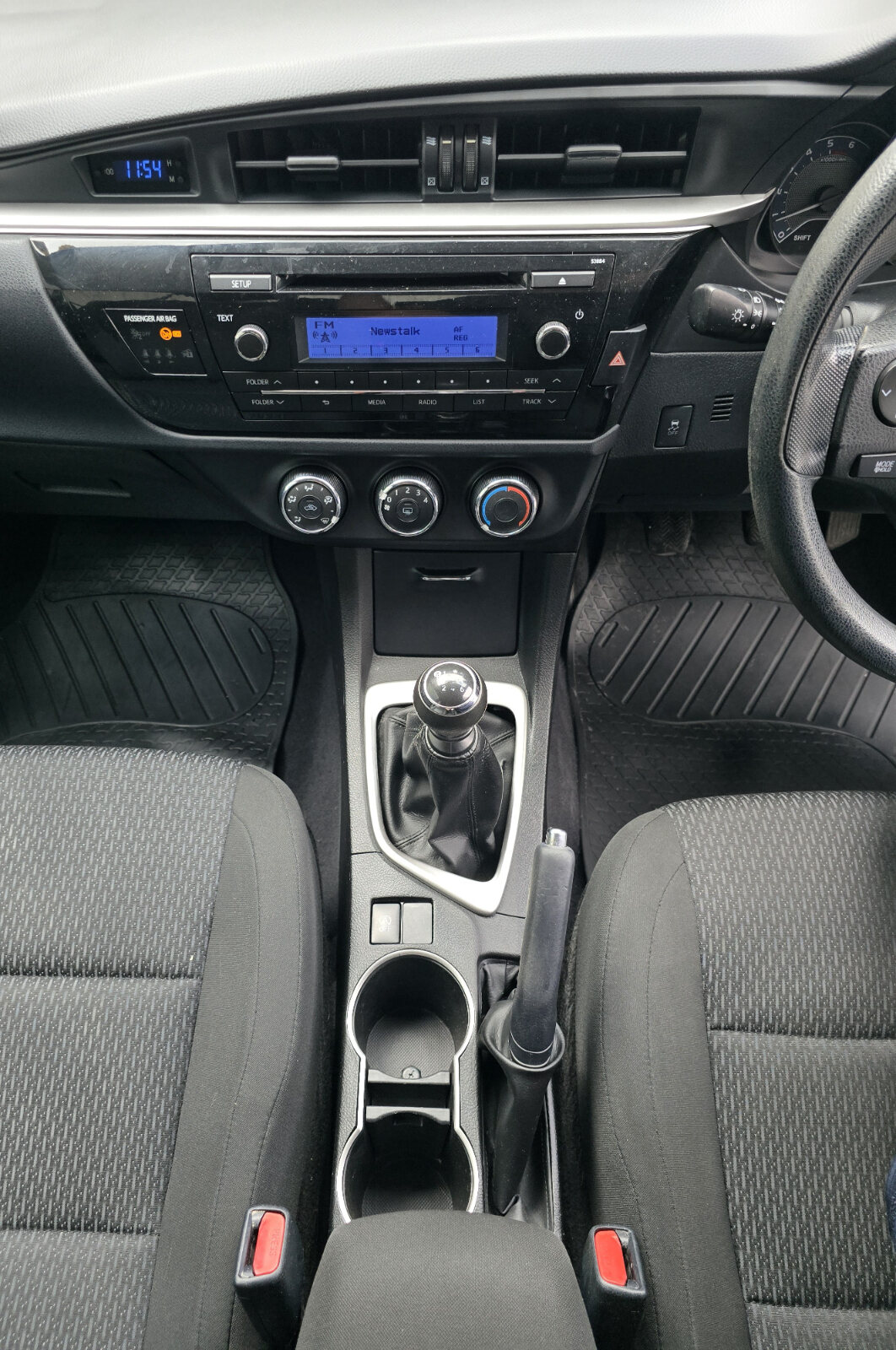 2014 Toyota Corolla D-4D 1.4D Terra - Image 14