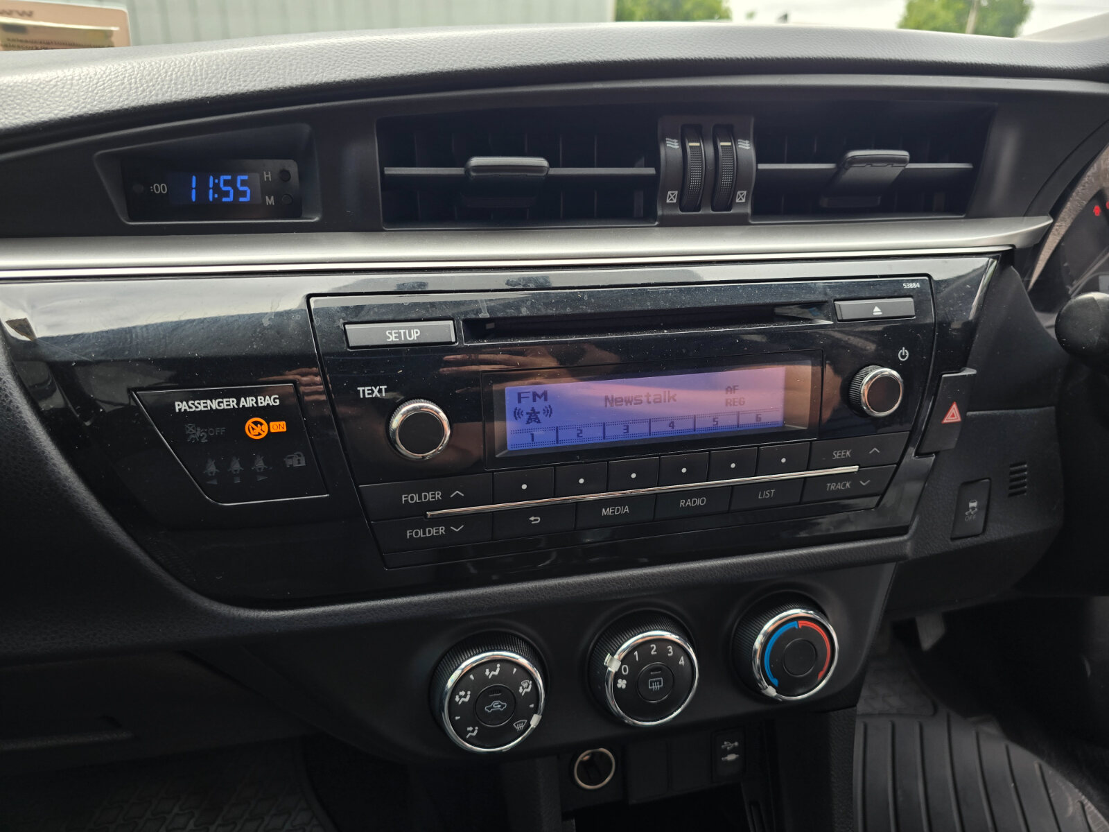 2014 Toyota Corolla D-4D 1.4D Terra - Image 17