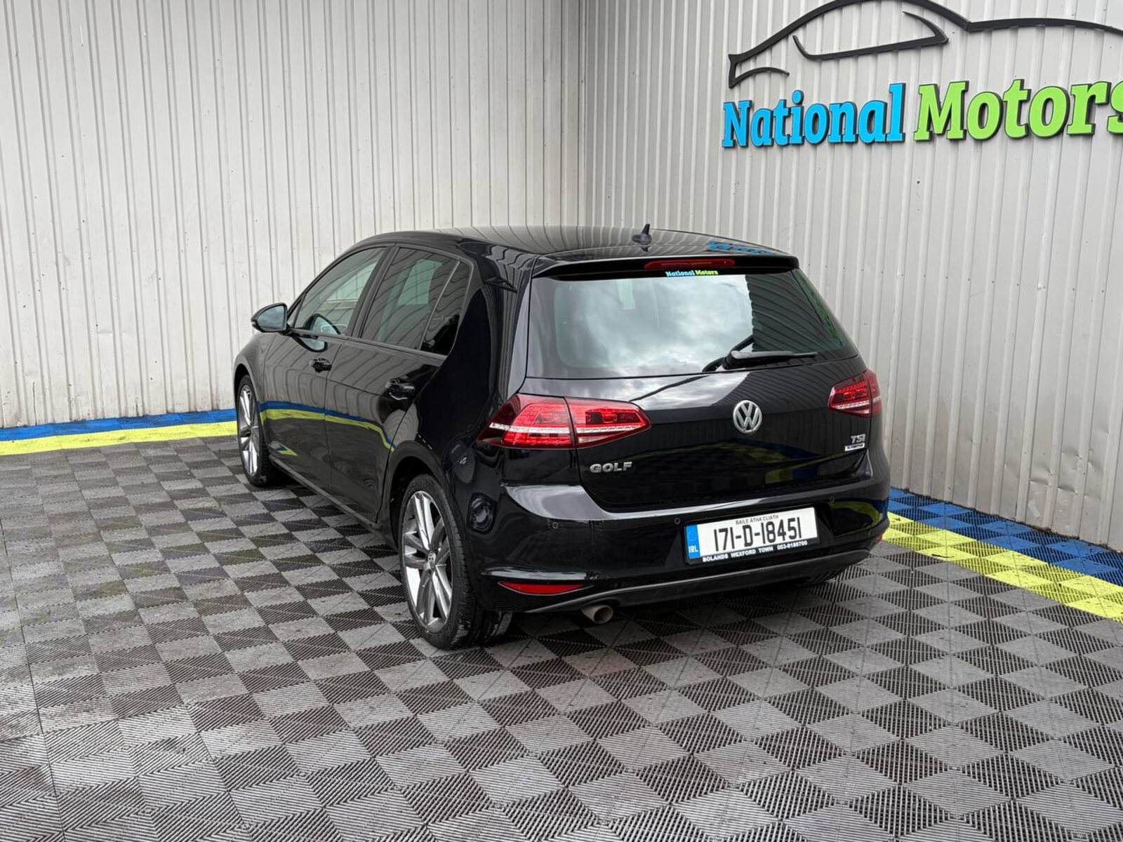 2017 Volkswagen Golf 1.2TSI DSG Highline Automatic - Image 5