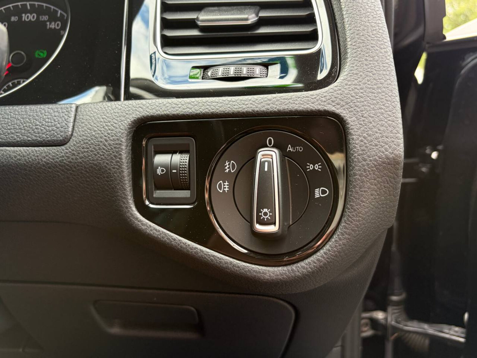 2017 Volkswagen Golf 1.2TSI DSG Highline Automatic - Image 18