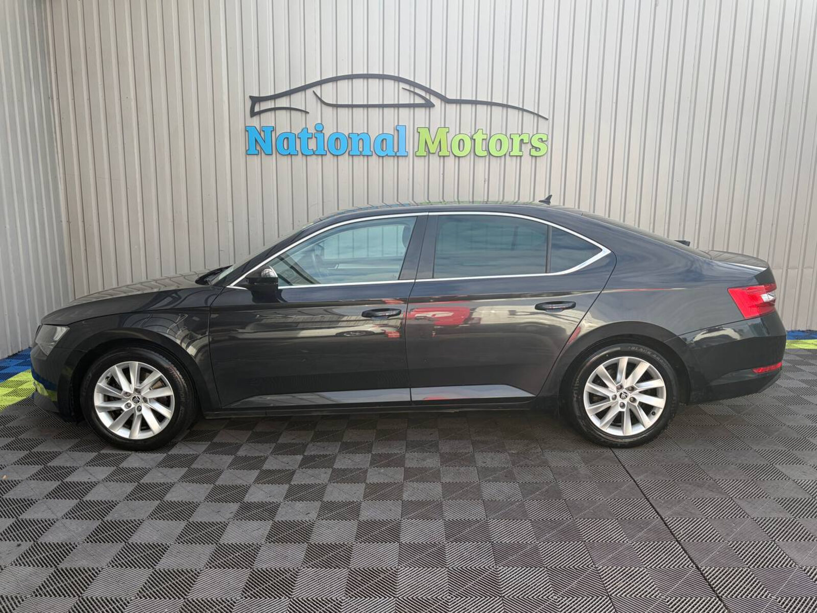 2017 Skoda Superb 2.0 TDI Ambition - Image 6