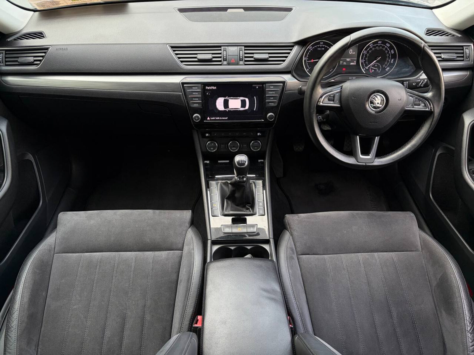 2017 Skoda Superb 2.0 TDI Ambition - Image 11