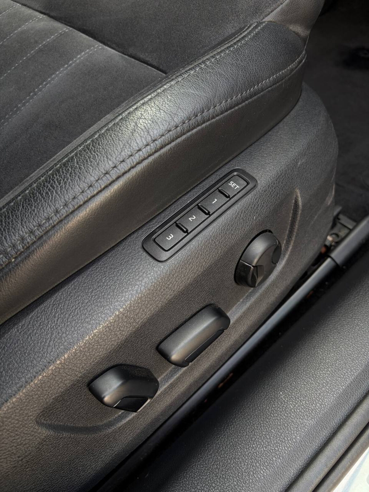 2017 Skoda Superb 2.0 TDI Ambition - Image 14