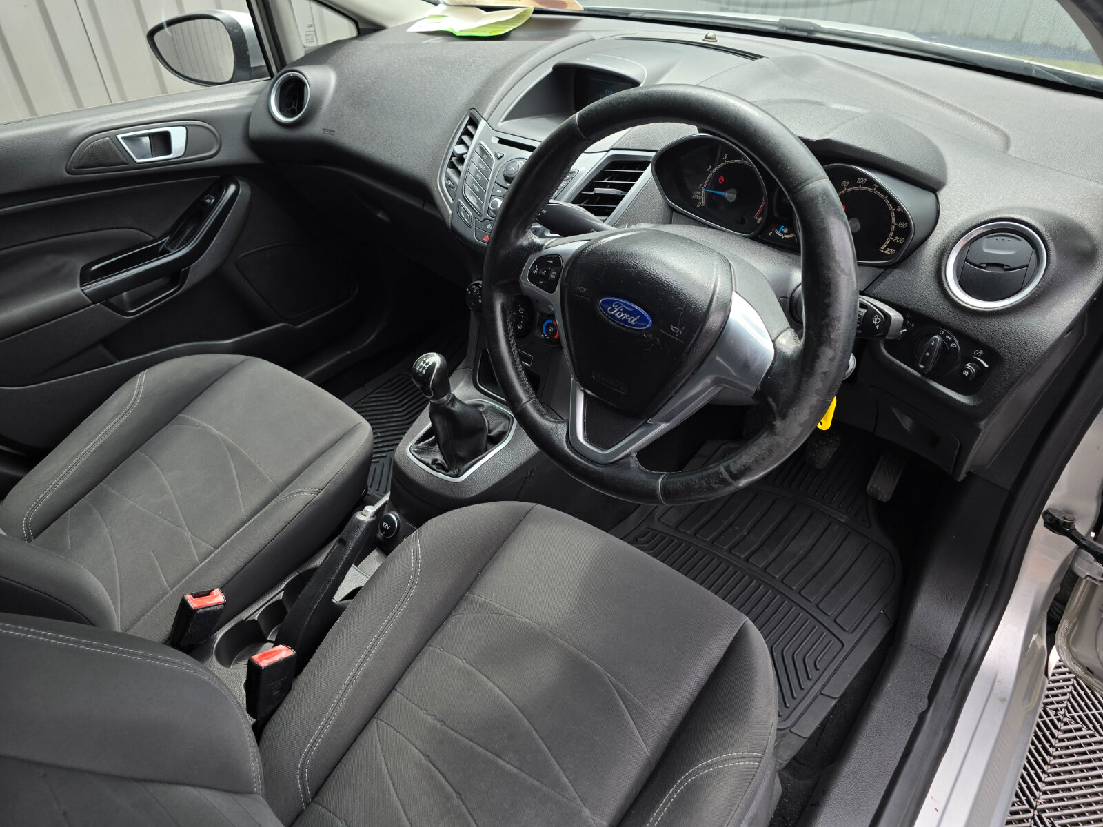 2015 Ford Fiesta 1.0 Petrol - Image 12
