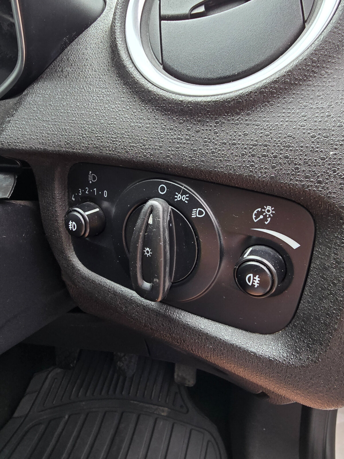 2015 Ford Fiesta 1.0 Petrol - Image 19
