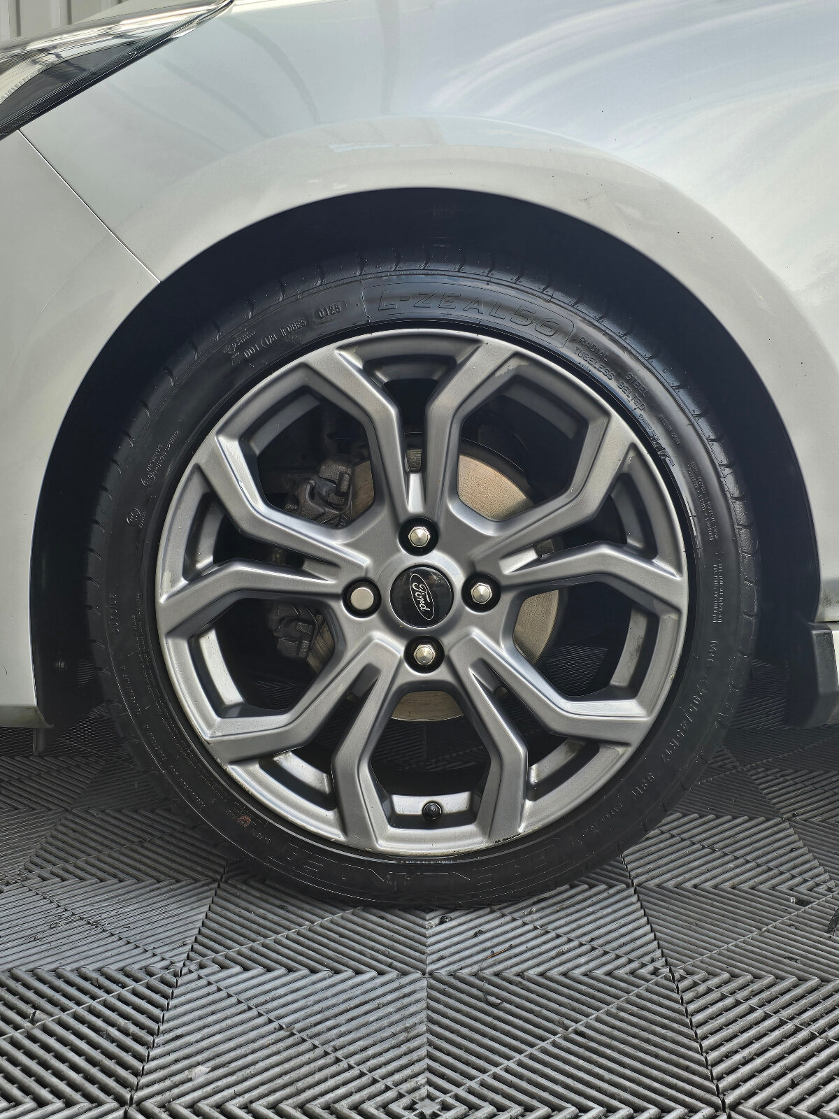 2019 Ford Fiesta ST-LINE 1.0 PETROL - Image 10