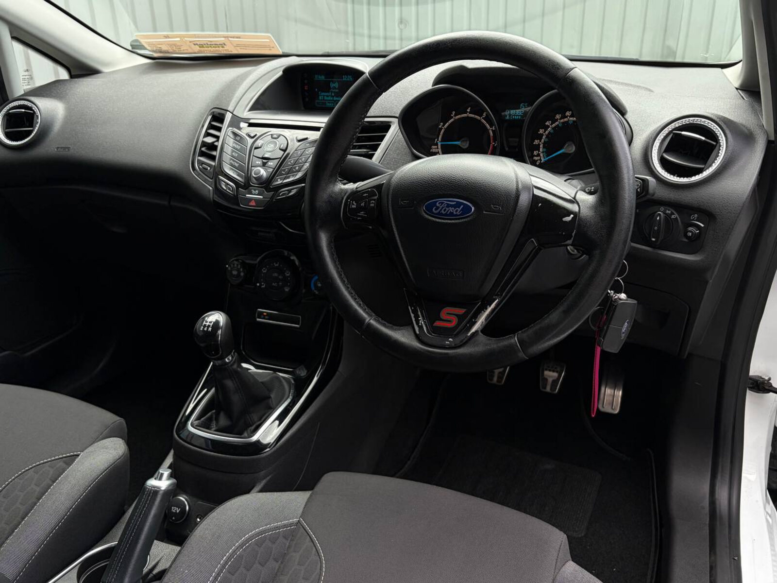 2015 Ford Fiesta 1.0 PETROL - Image 12