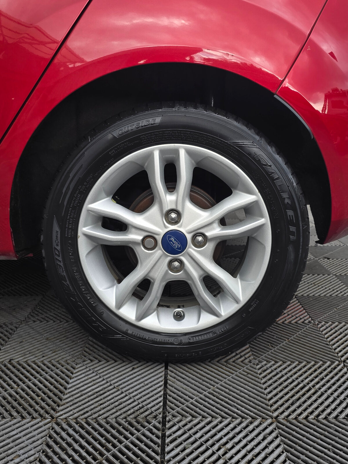 2016 Ford Fiesta 1.0 PETROL - Image 9