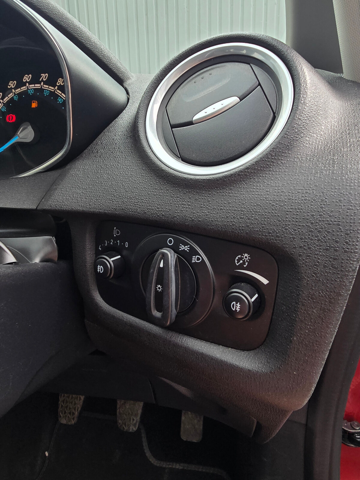 2016 Ford Fiesta 1.0 PETROL - Image 19