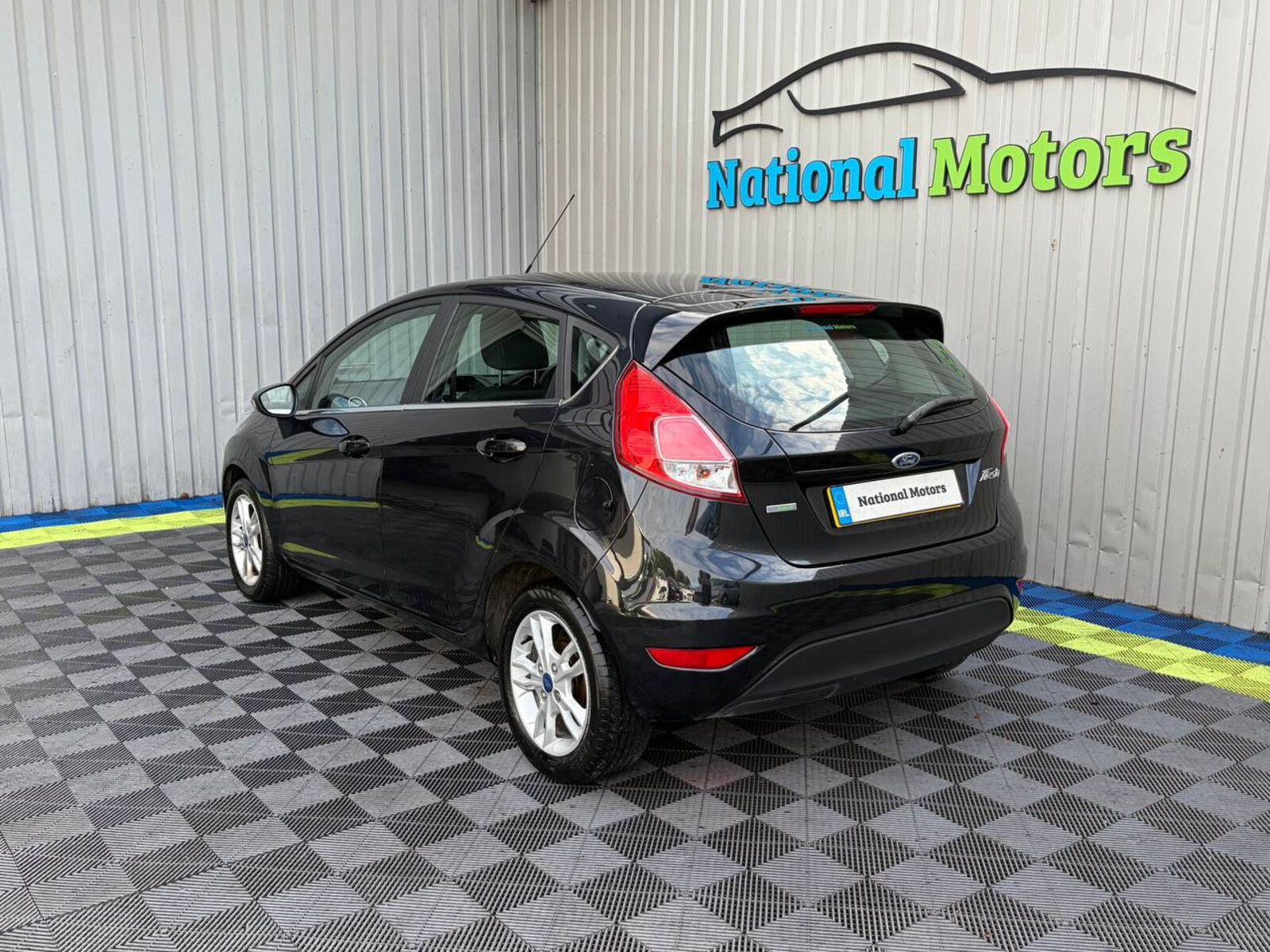 2015 Ford Fiesta 1.0 PETROL - Image 6