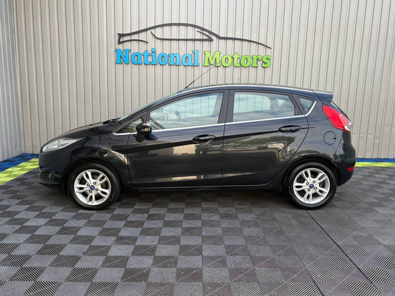 2015 Ford Fiesta 1.0 PETROL - Image 7