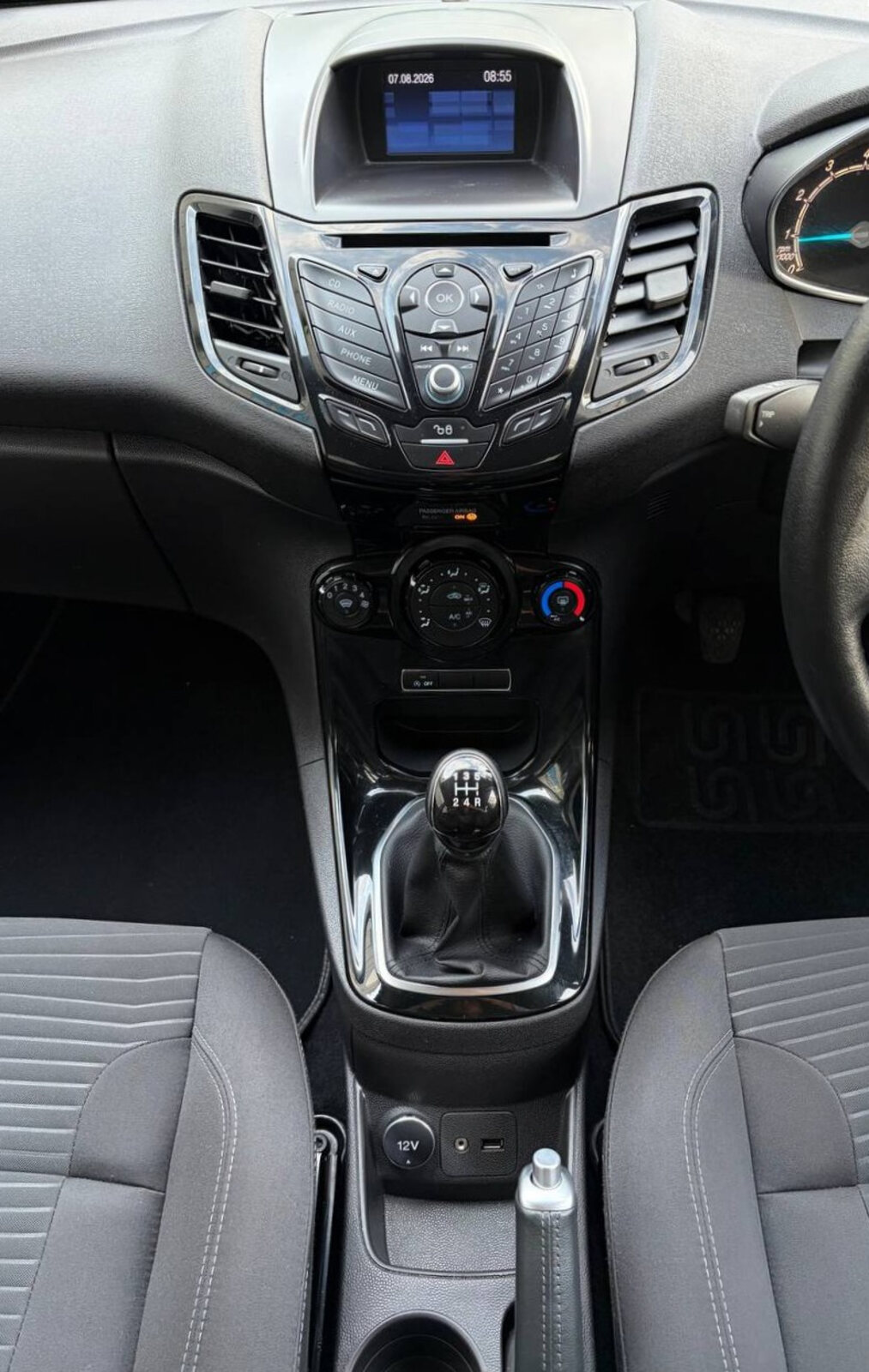 2015 Ford Fiesta 1.0 PETROL - Image 14