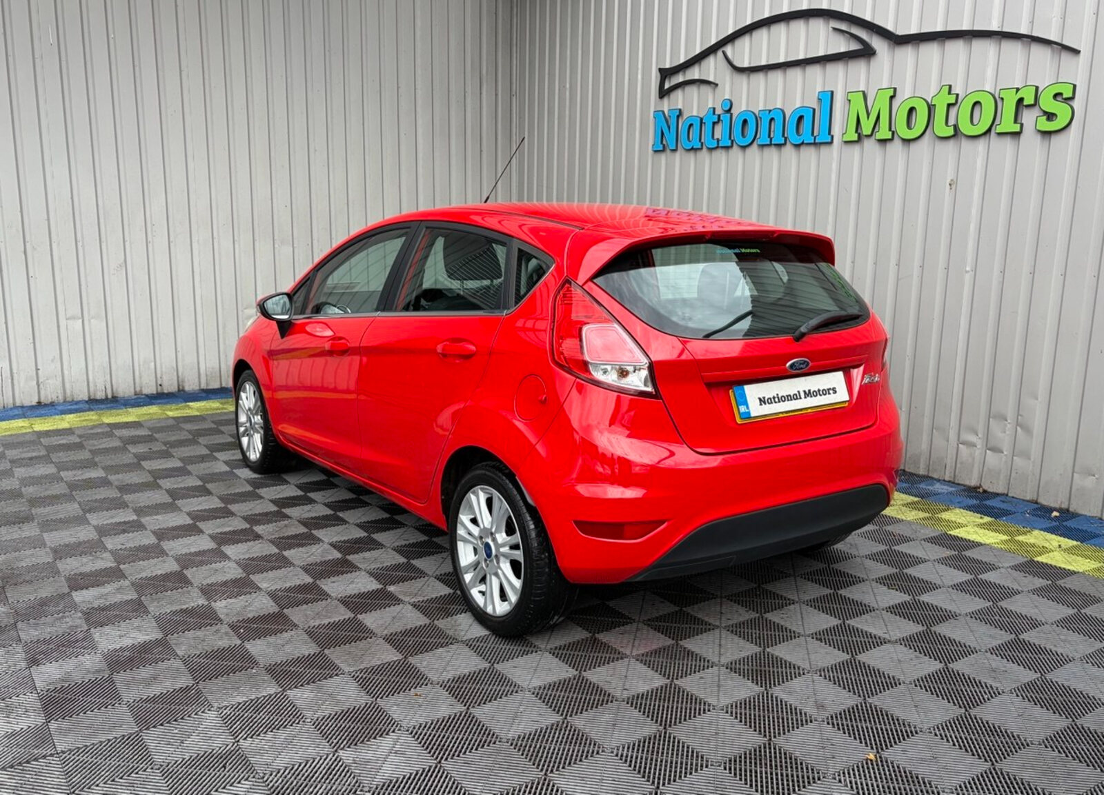 2015 Ford Fiesta 1.2 PETROL - Image 5