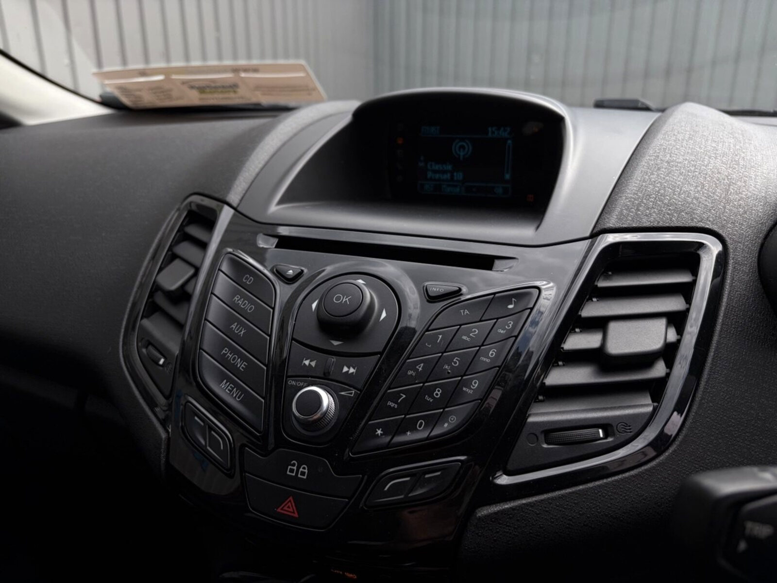 2015 Ford Fiesta 1.2 PETROL - Image 15