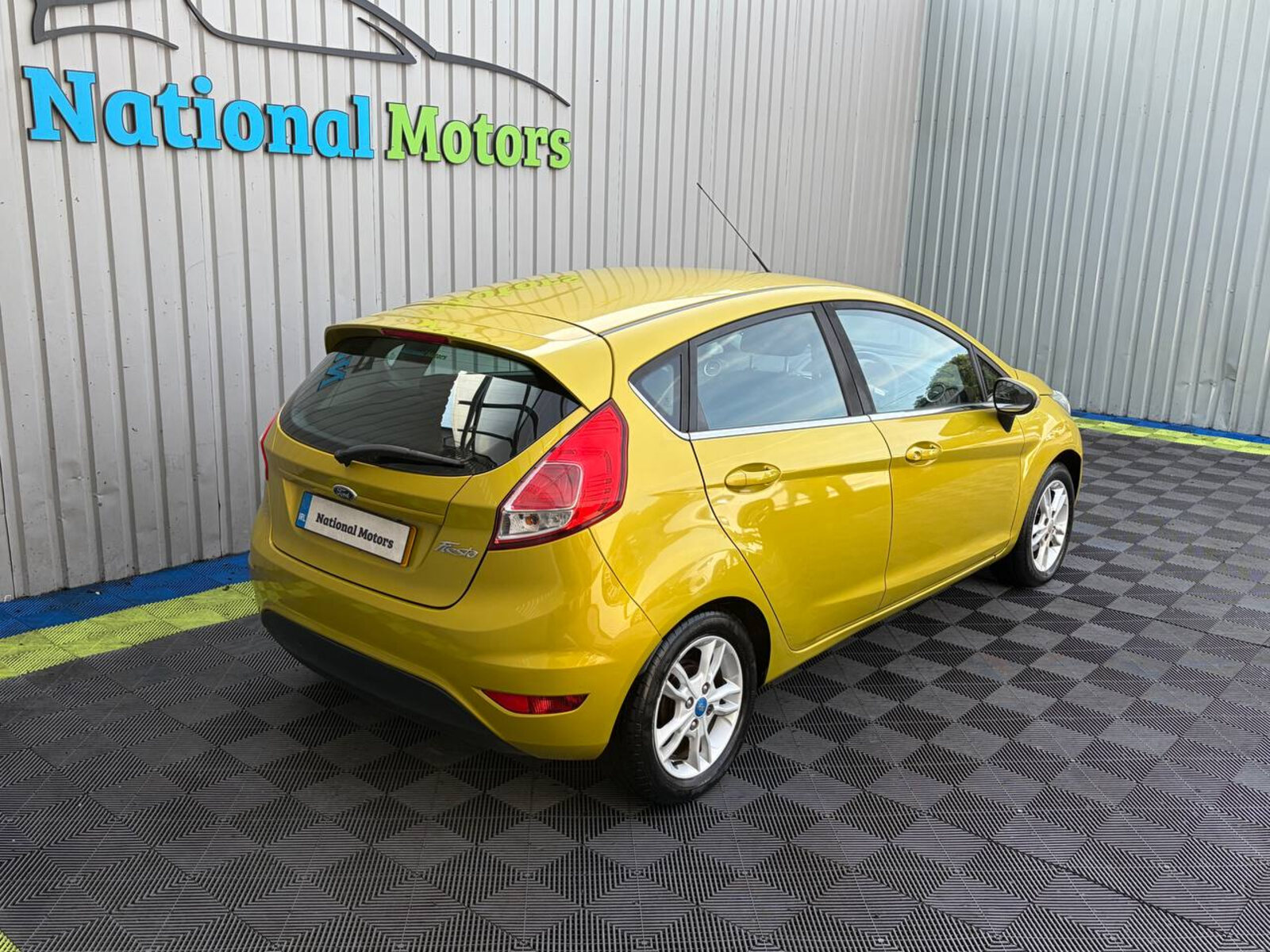 2015 Ford Fiesta 1.2 PETROL - SPECIAL EDITION - Image 3