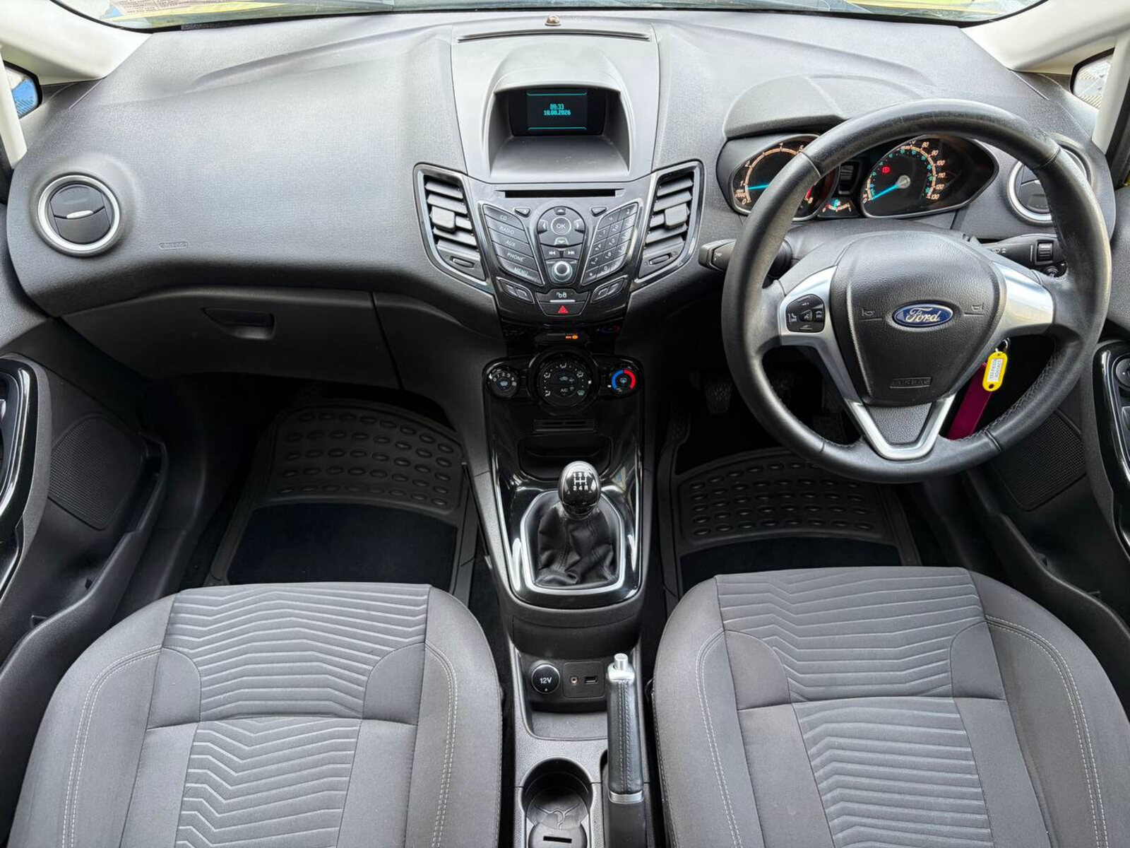 2015 Ford Fiesta 1.2 PETROL - SPECIAL EDITION - Image 11