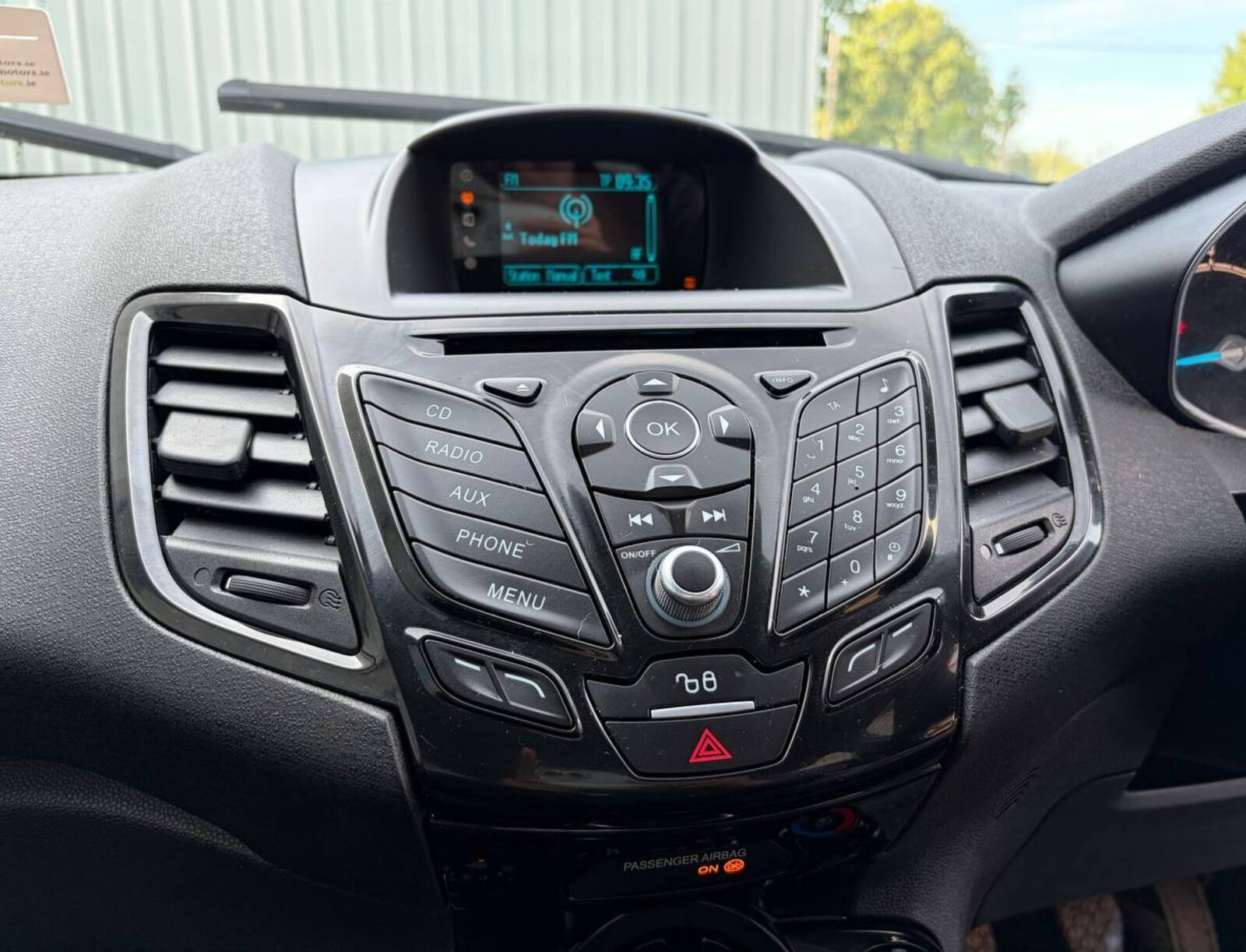 2015 Ford Fiesta 1.2 PETROL - SPECIAL EDITION - Image 17