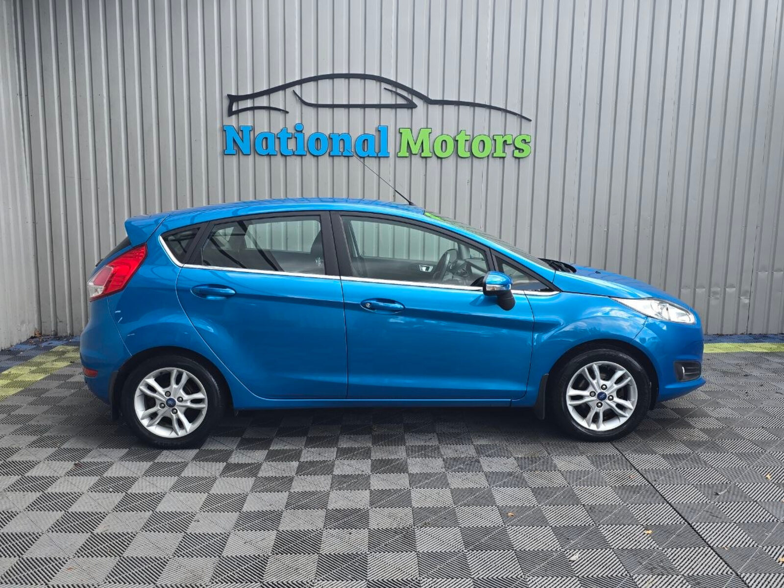 2015 Ford Fiesta 1.0 PETROL - Image 2