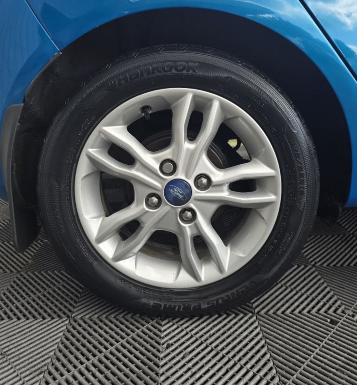 2015 Ford Fiesta 1.0 PETROL - Image 9