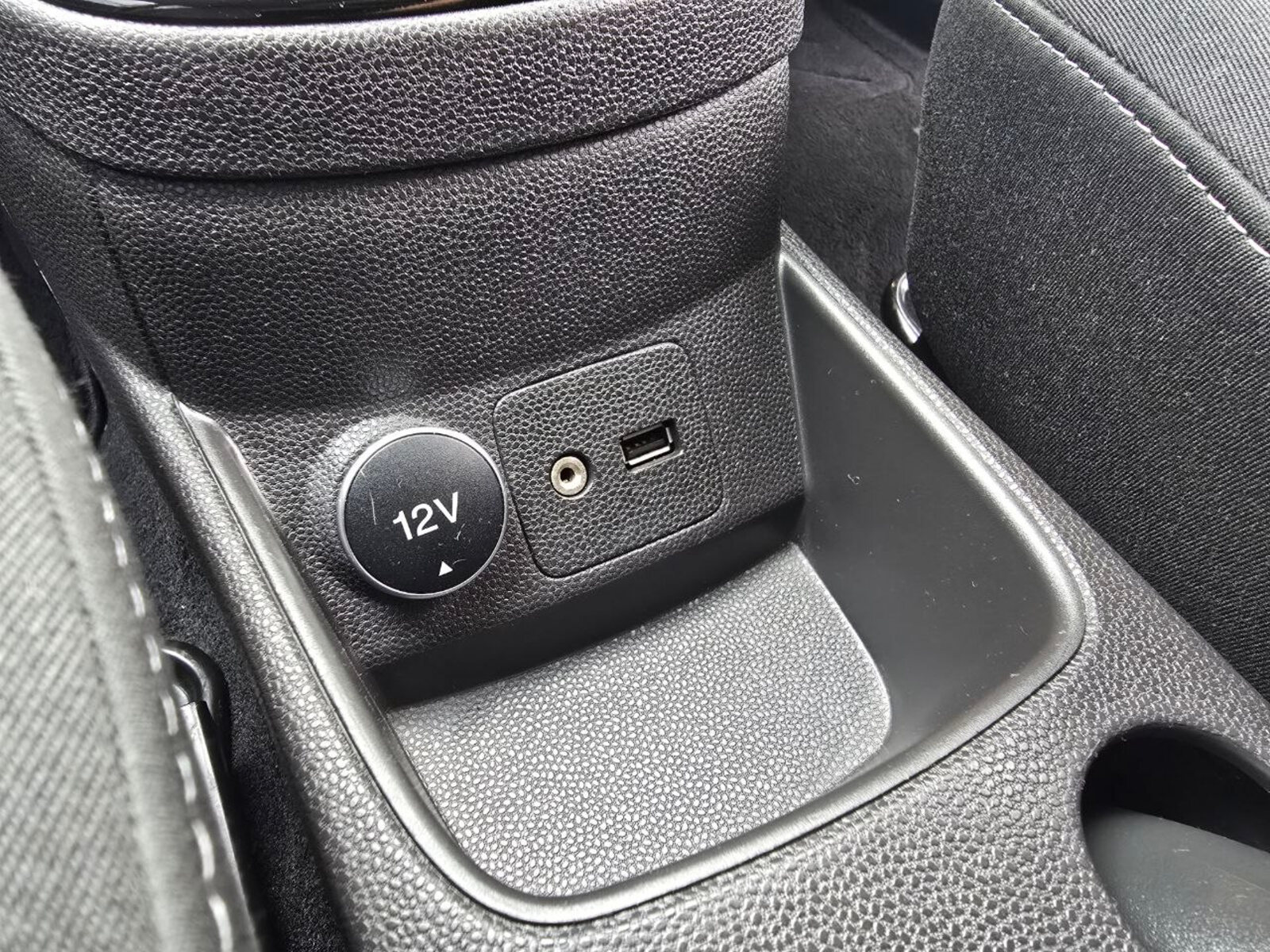 2015 Ford Fiesta 1.0 PETROL - Image 15