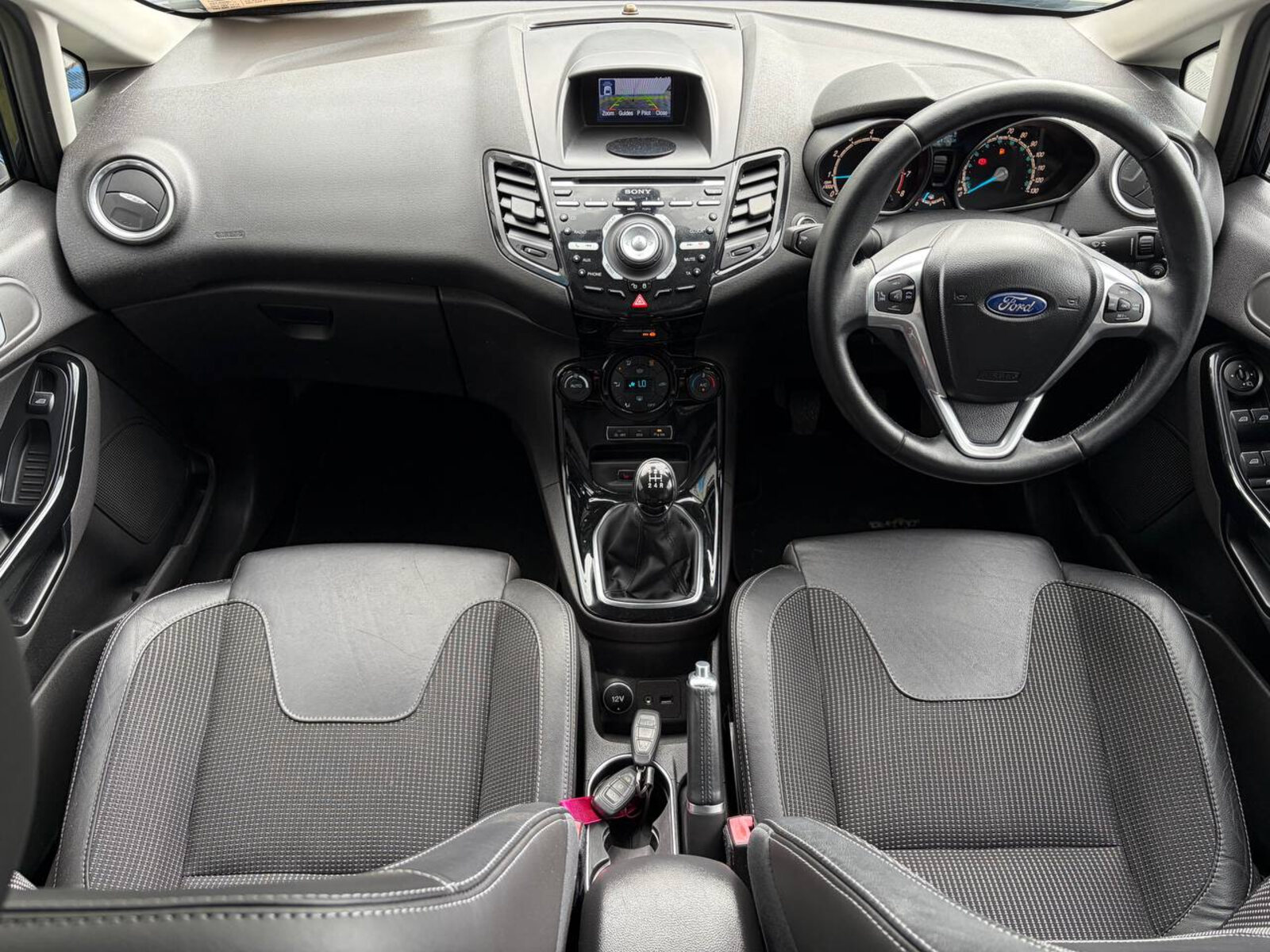 2015 Ford Fiesta 1.0 PETROL - Image 11