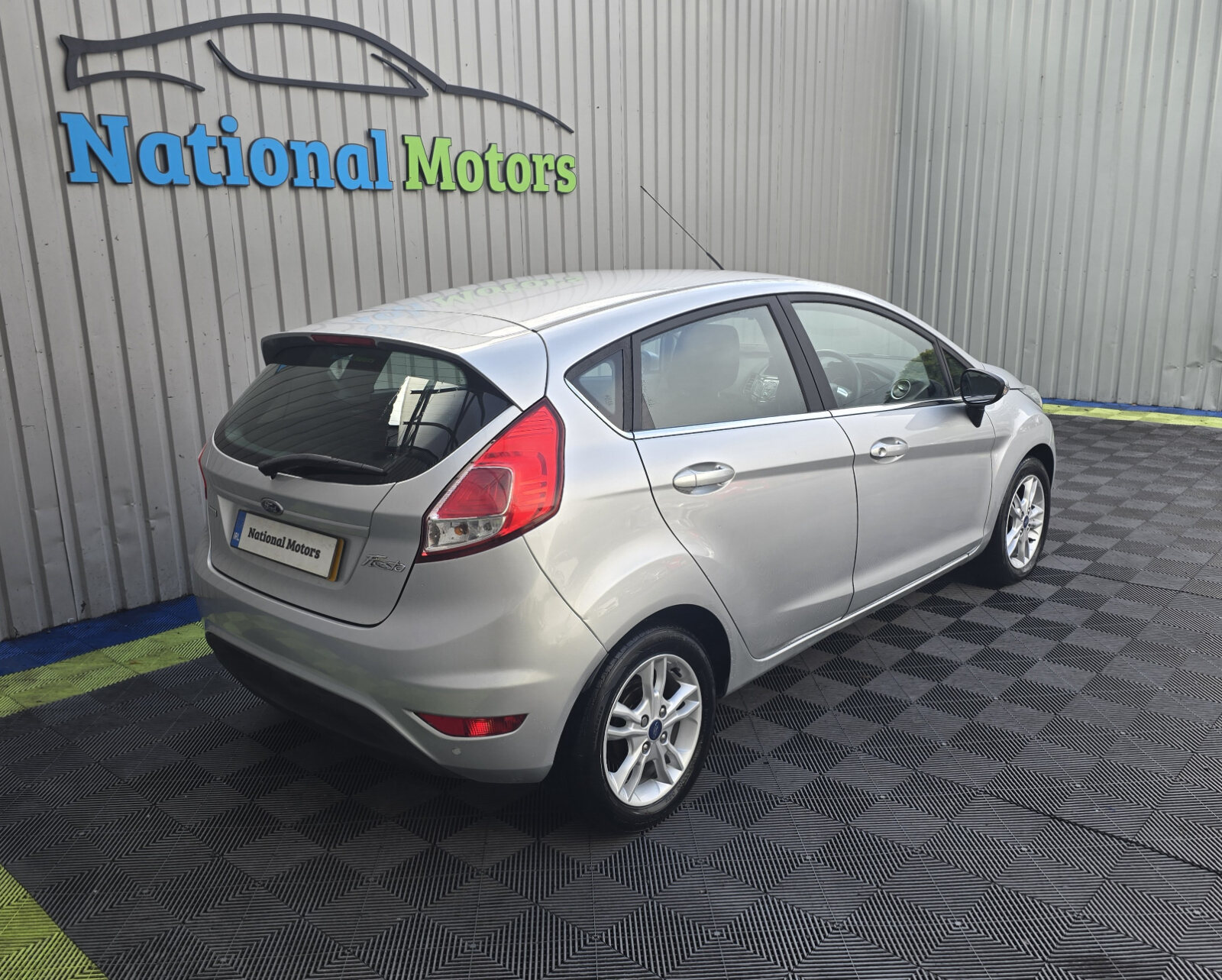 2017 Ford Fiesta 1.0 PETROL - Image 3
