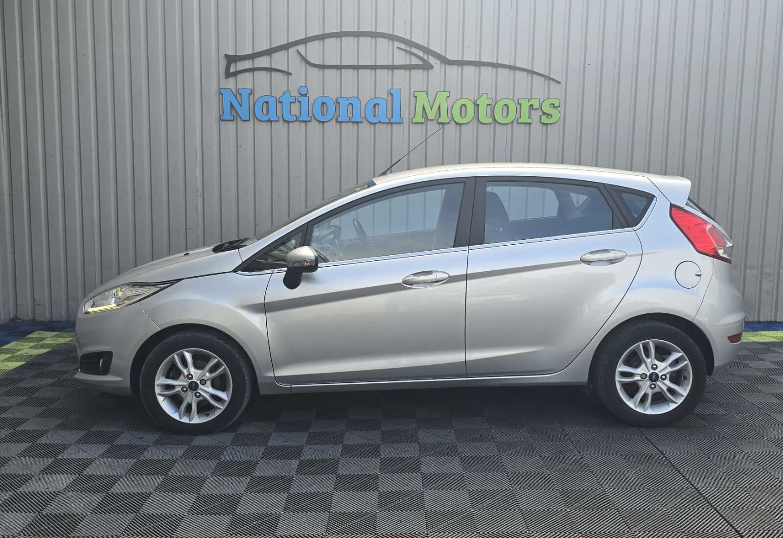 2017 Ford Fiesta 1.0 PETROL - Image 6