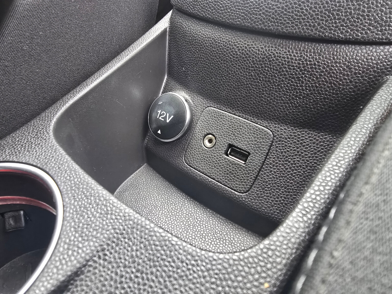 2014 Ford Fiesta TITANIUM 1.0 PETROL - Image 15