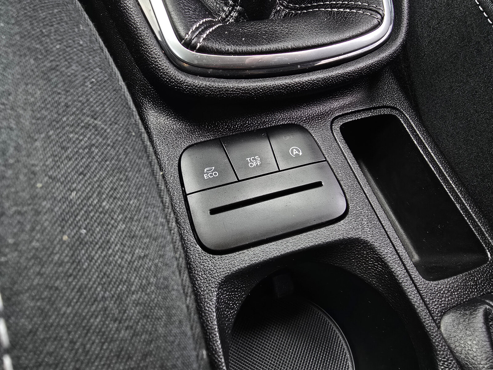 2018 Ford Fiesta 1.1 PETROL - Image 15