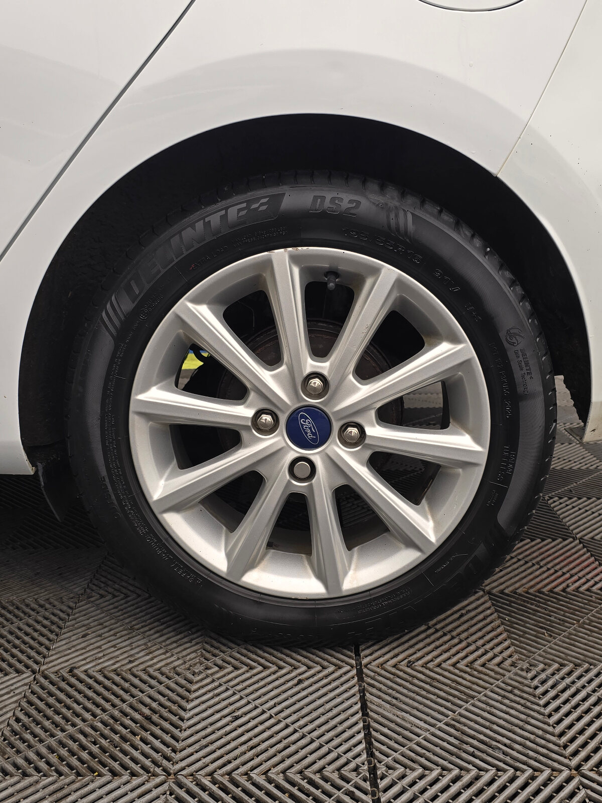 2019 Ford Fiesta TITANIUM 1.0 PETROL - Image 9