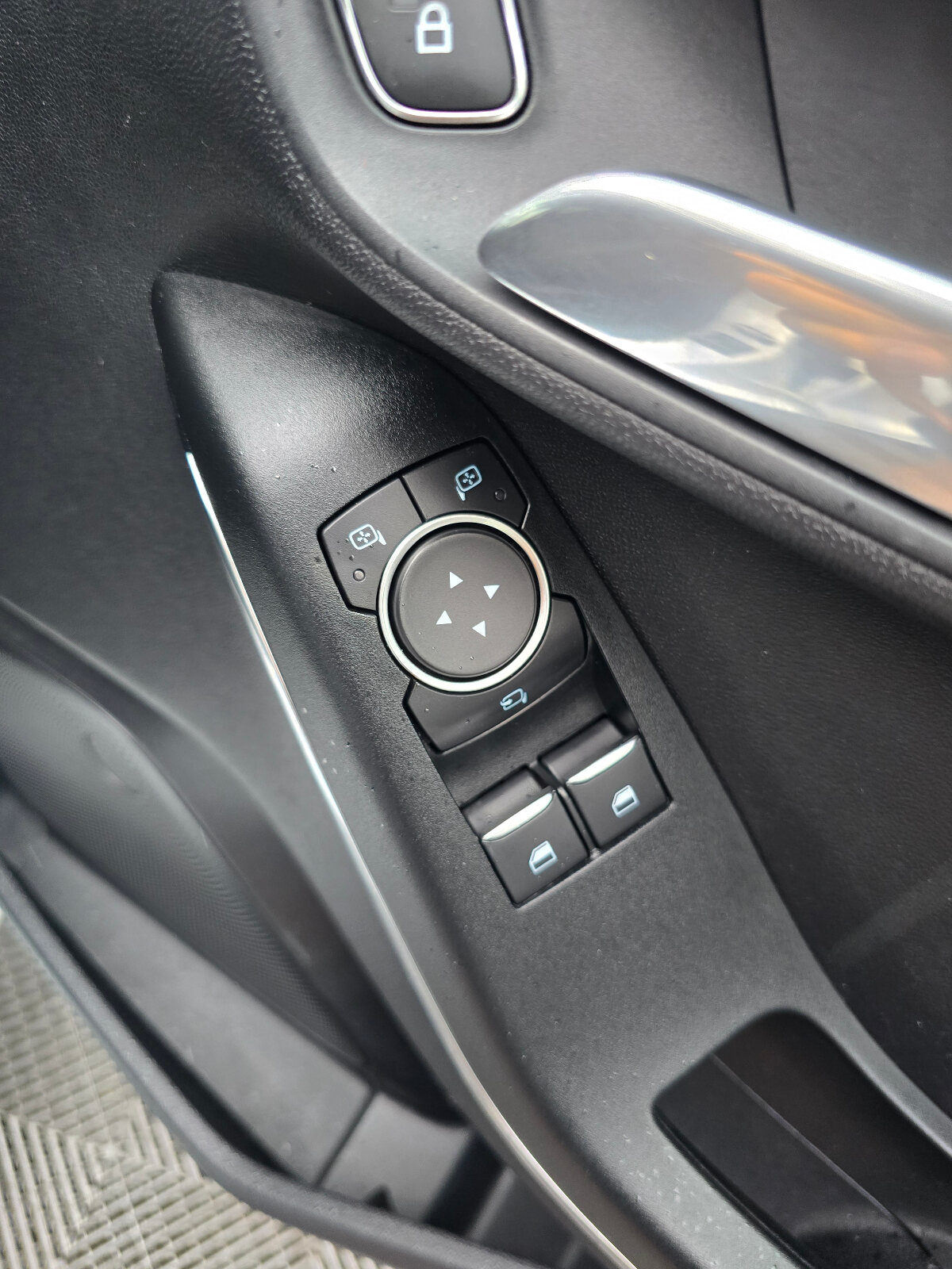 2019 Ford Fiesta TITANIUM 1.0 PETROL - Image 17