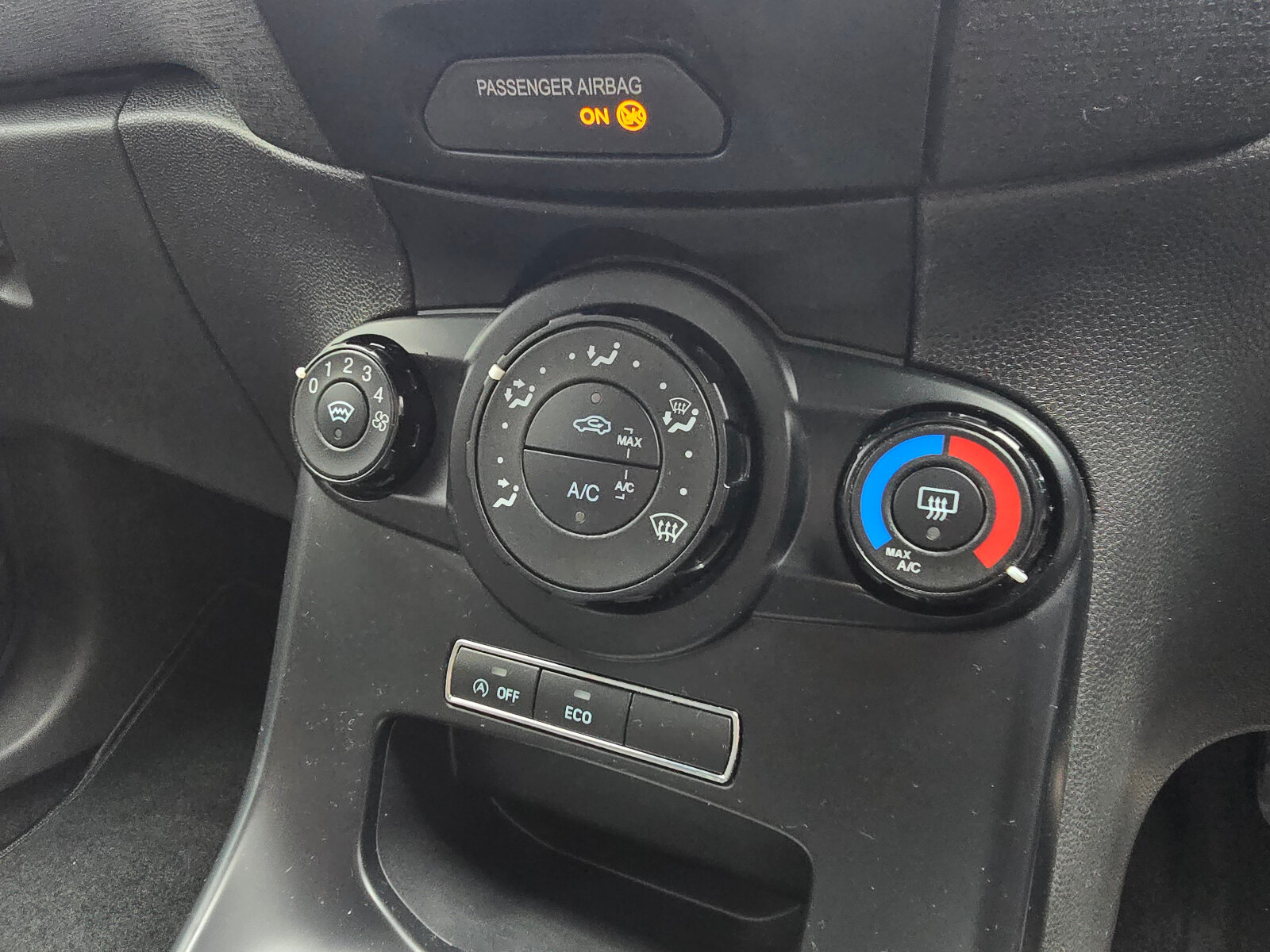 2016 Ford Fiesta ST-LINE 1.0 PETROL - Image 14