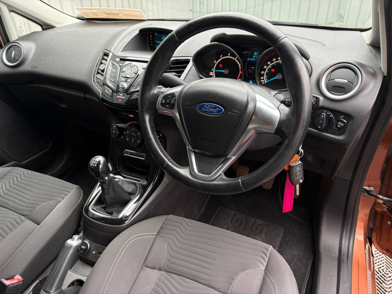 2015 Ford Fiesta Zetec 1.0 PETROL - Image 11