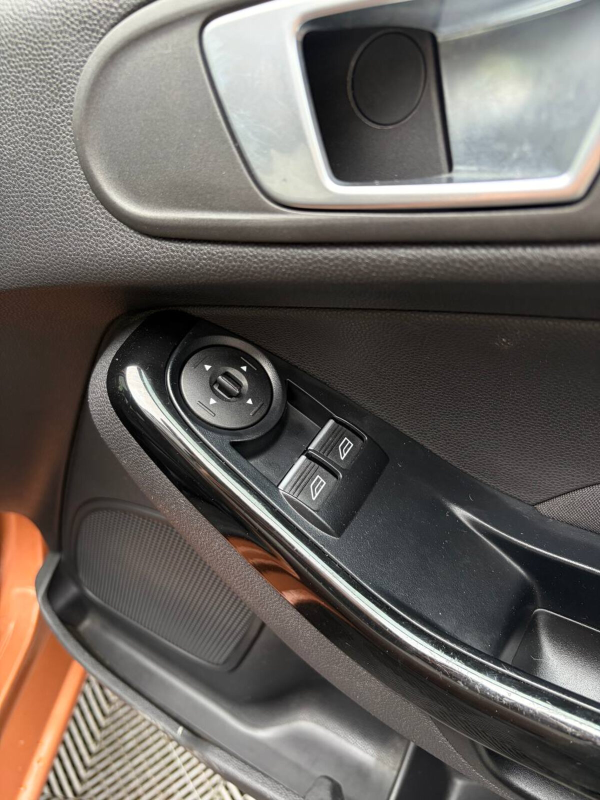 2015 Ford Fiesta Zetec 1.0 PETROL - Image 20