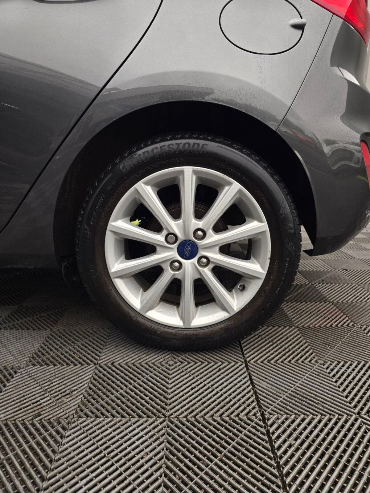 2017 Ford Fiesta TITANIUM 1.0 PETROL - Image 10