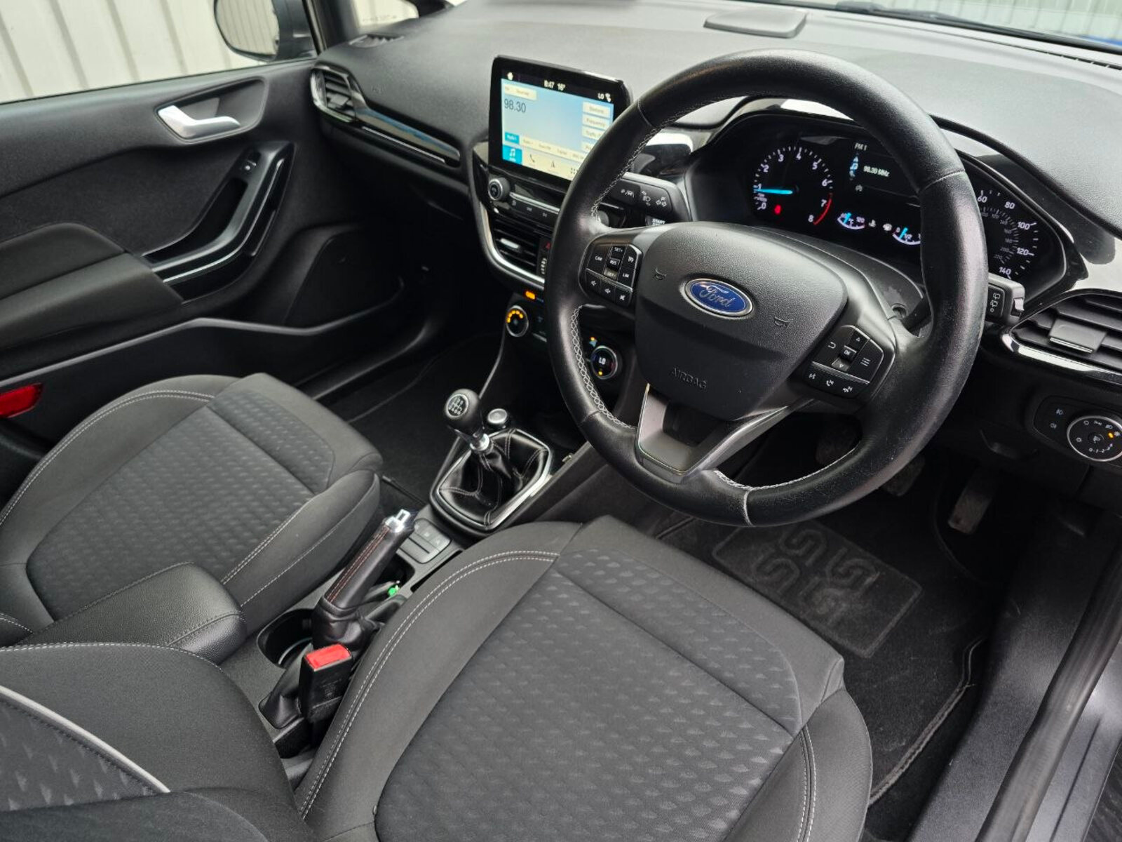 2017 Ford Fiesta TITANIUM 1.0 PETROL - Image 13