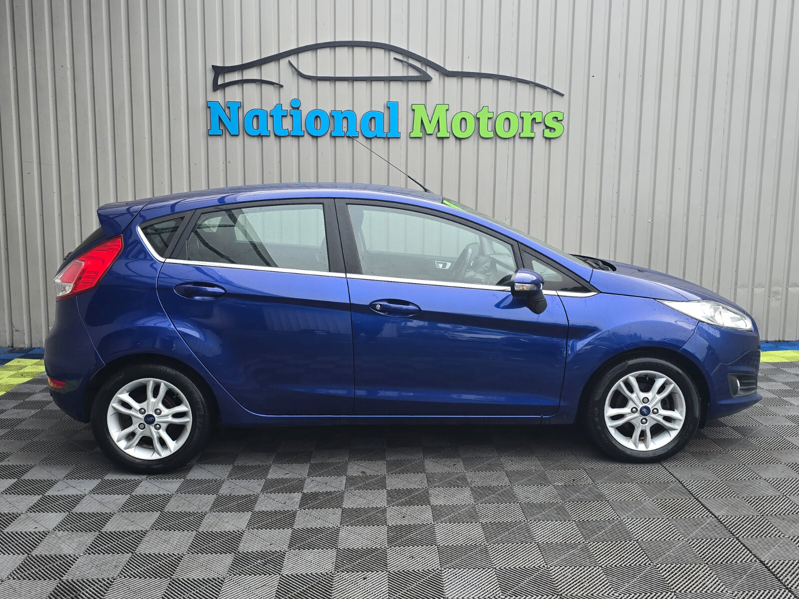 2015 Ford Fiesta 1.0 PETROL - Image 2