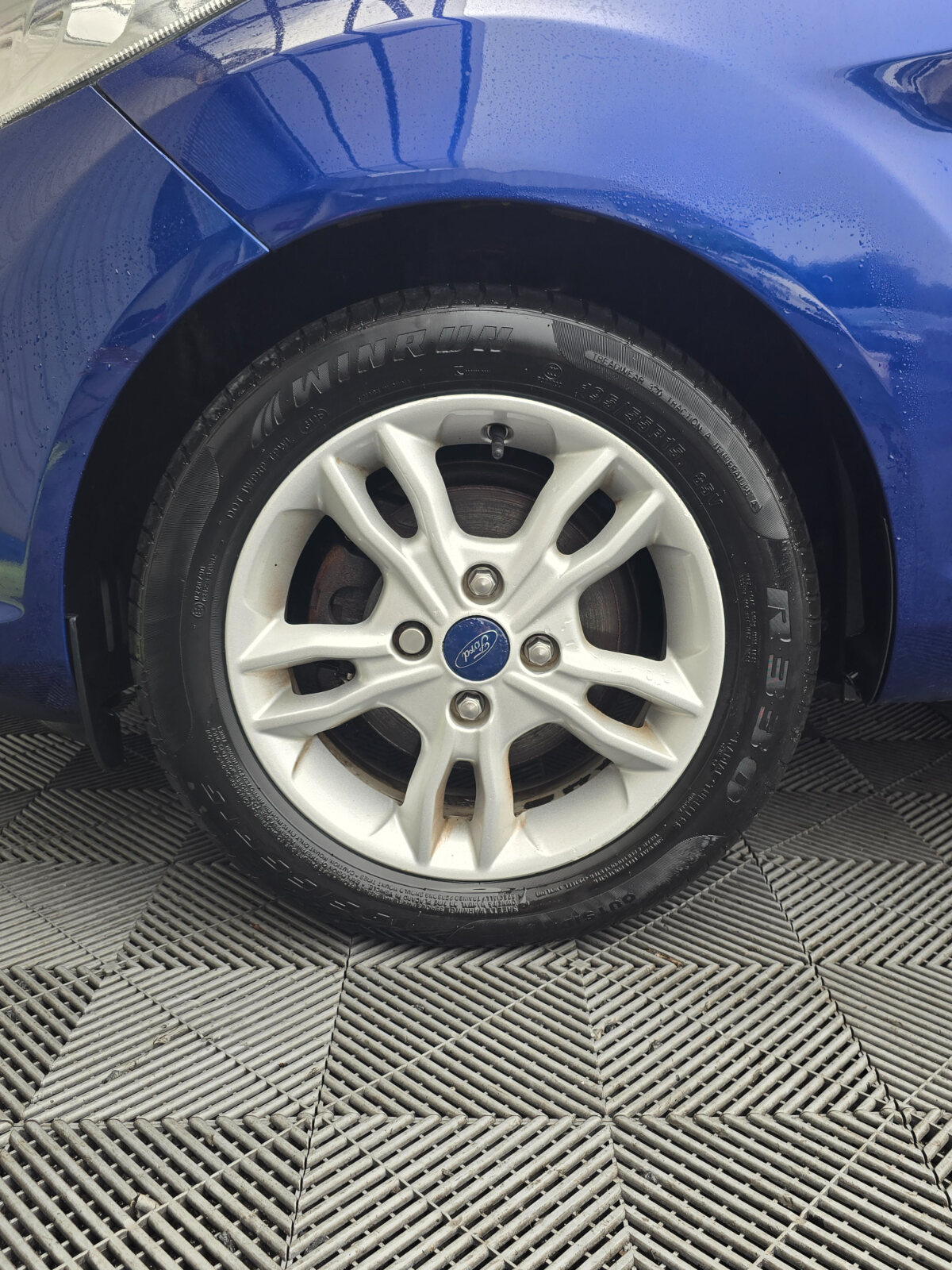 2015 Ford Fiesta 1.0 PETROL - Image 10