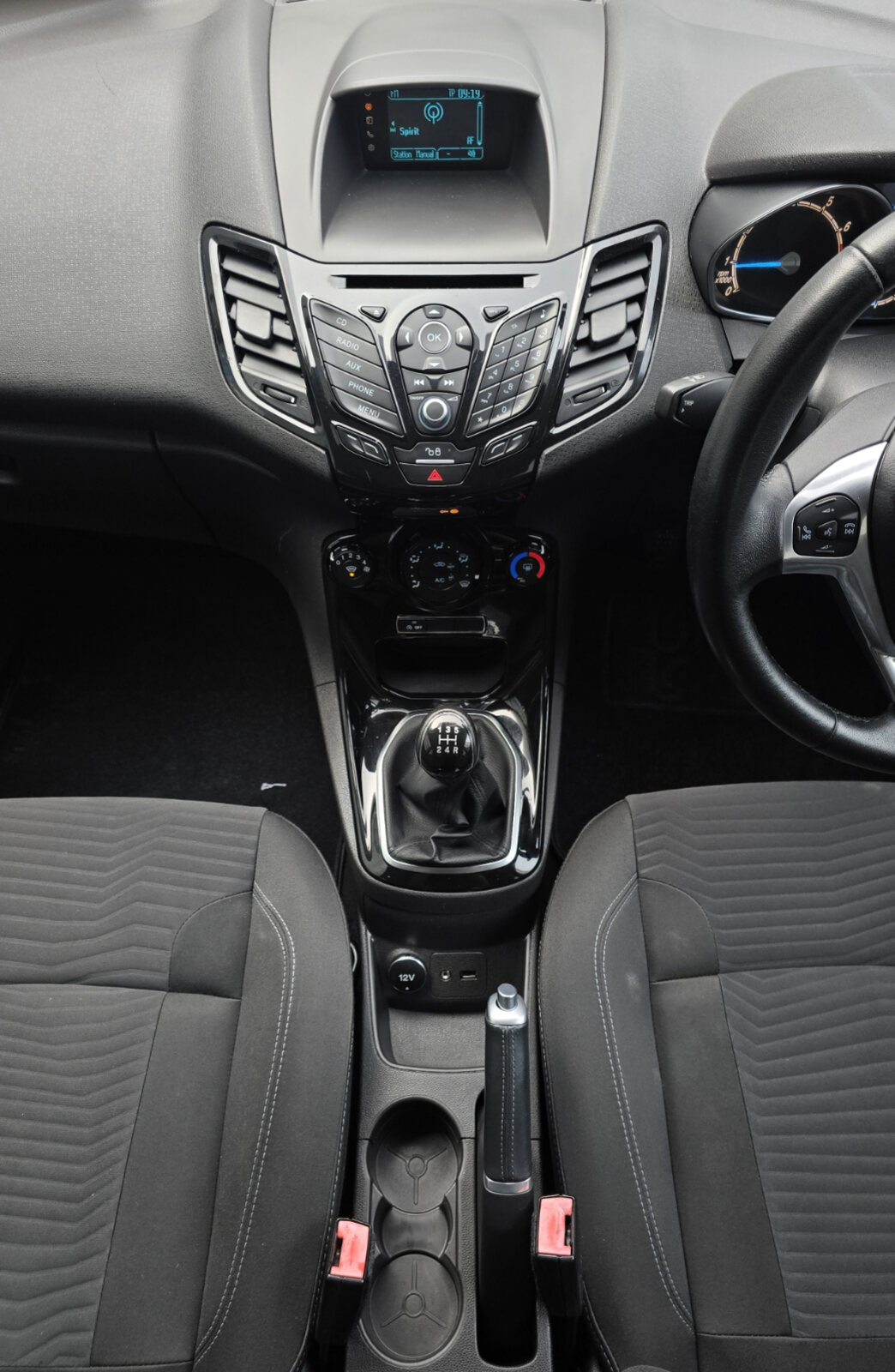 2015 Ford Fiesta 1.0 PETROL - Image 14