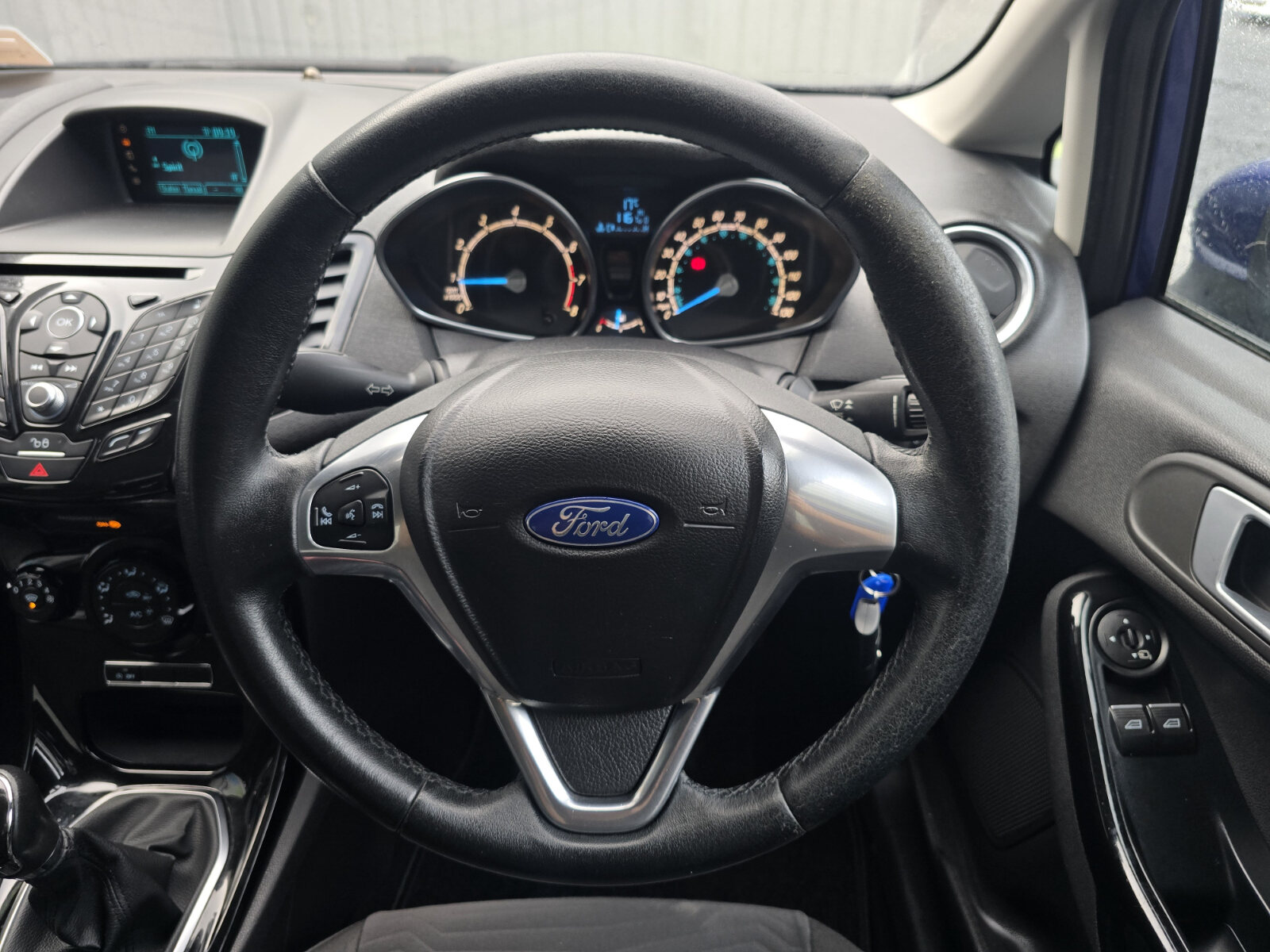 2015 Ford Fiesta 1.0 PETROL - Image 18