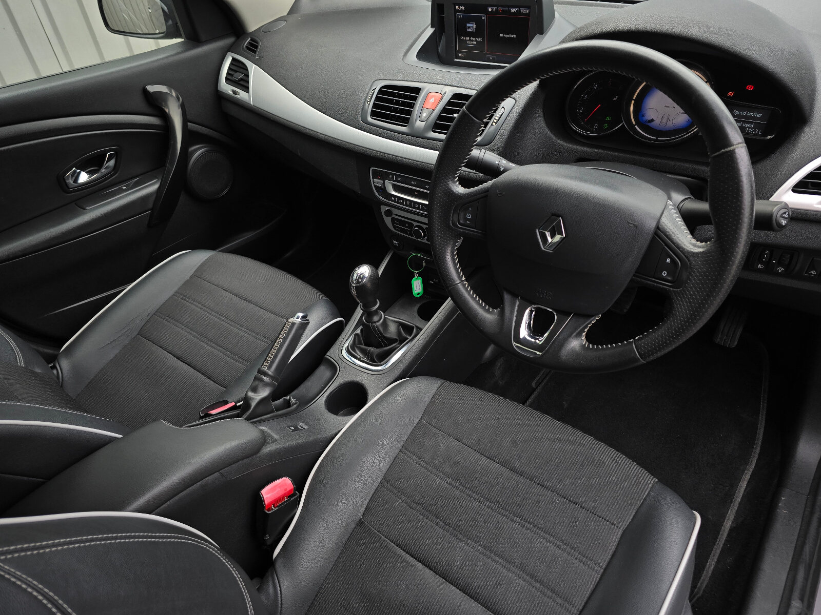 2014 Renault Fluence 1.5 DCI R-LINK - Image 10
