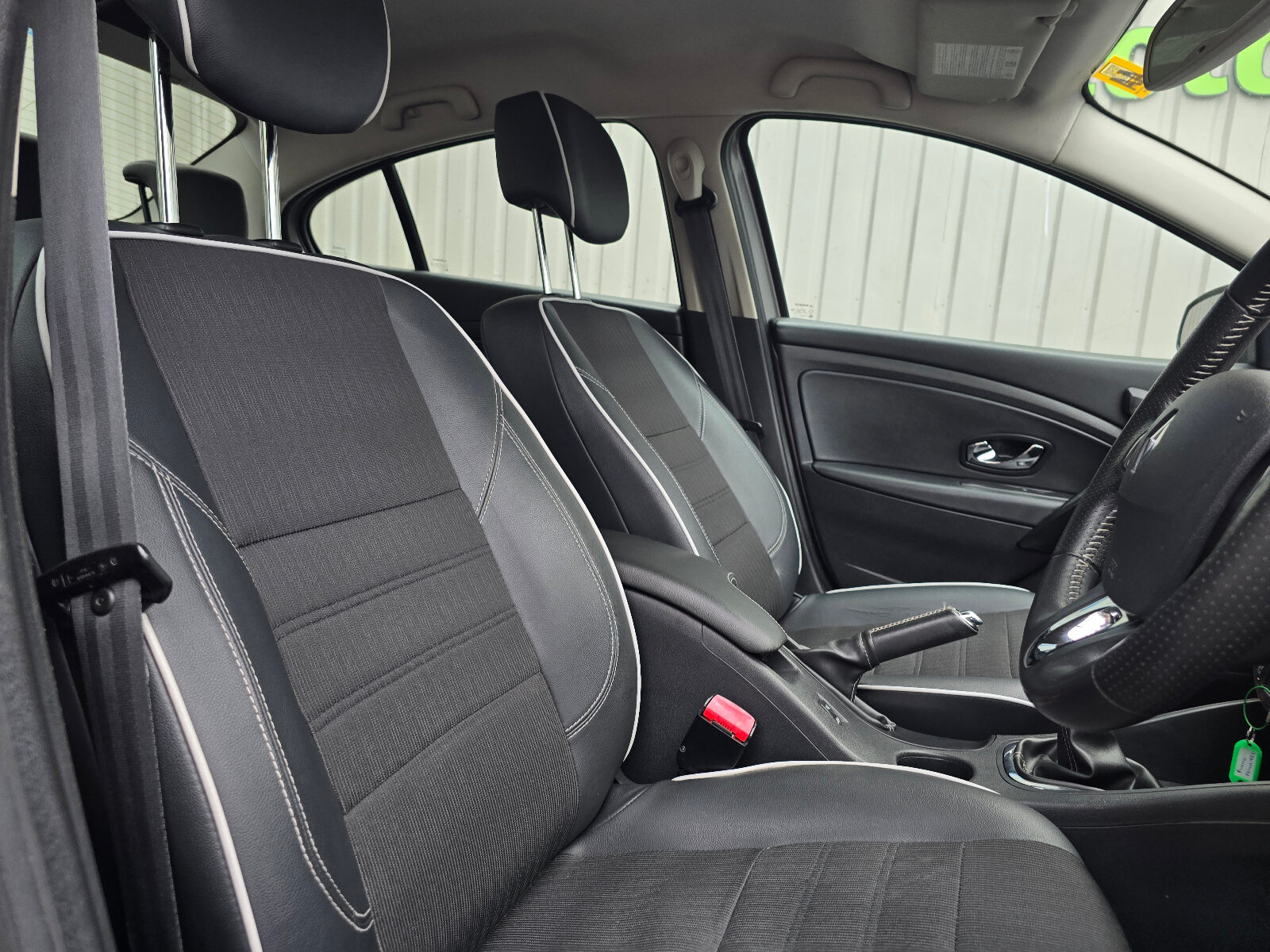 2014 Renault Fluence 1.5 DCI R-LINK - Image 11