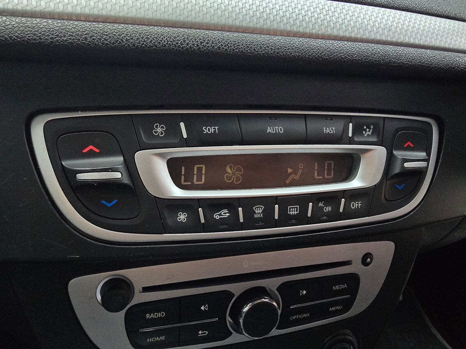 2014 Renault Fluence 1.5 DCI R-LINK - Image 14