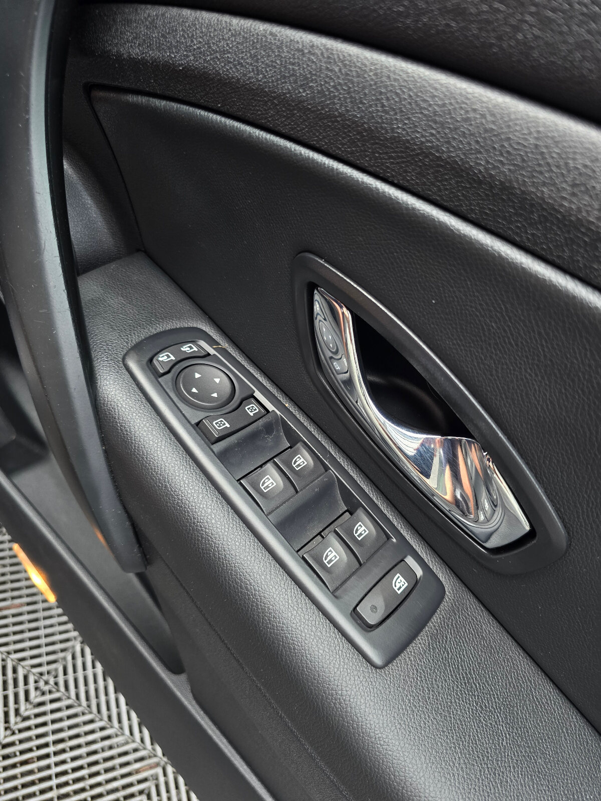 2014 Renault Fluence 1.5 DCI R-LINK - Image 20