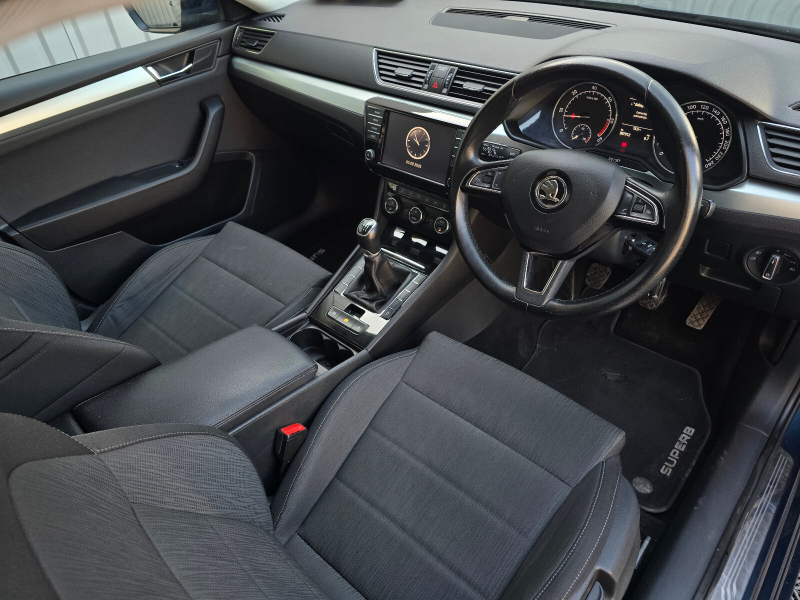 2017 Skoda Superb 1.6 TDI Ambition - Image 12