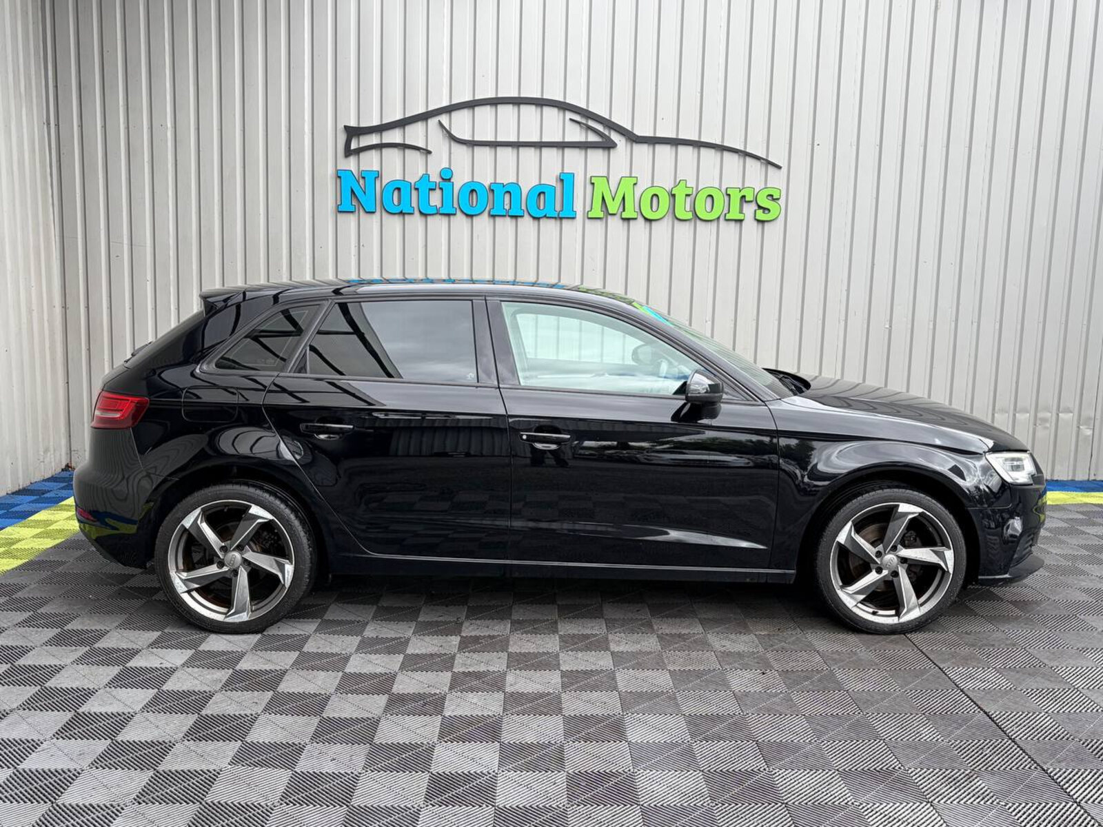 2017 Audi A3 1.0 AUTOMATIC TFSI S-Tronic SE - Image 2