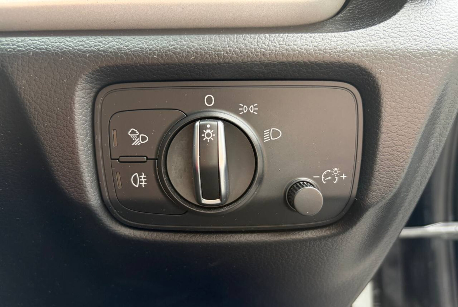 2017 Audi A3 1.0 AUTOMATIC TFSI S-Tronic SE - Image 19
